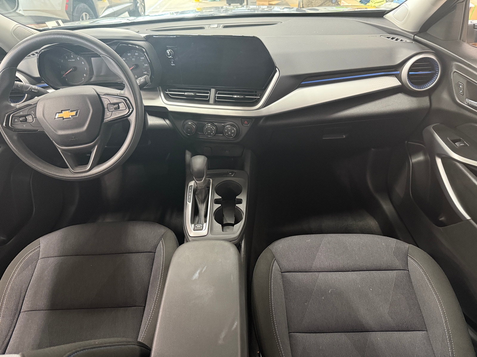 Thumbnail: 2025 Chevrolet Trax - 3