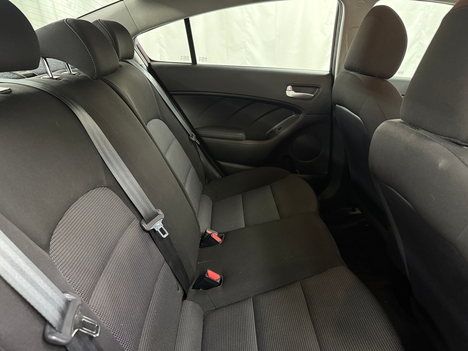 Thumbnail: 2017 Kia Forte - 6