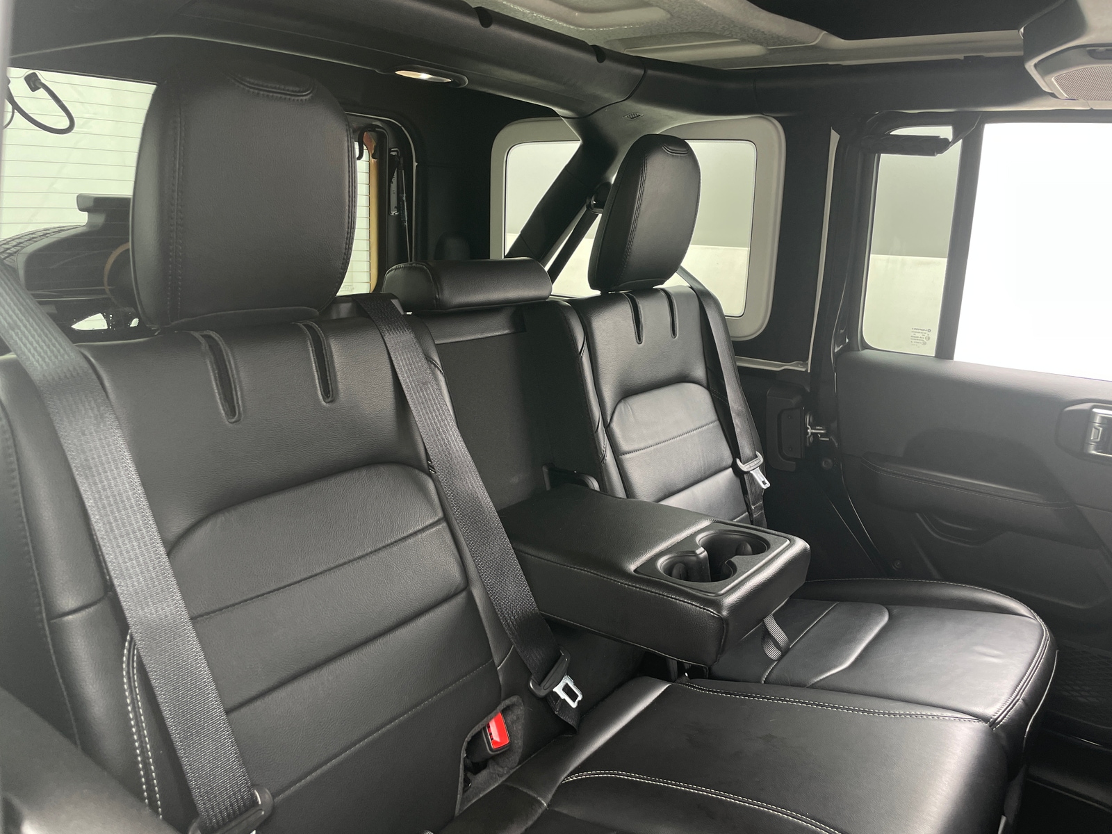 Thumbnail: 2022 Jeep Wrangler - 5