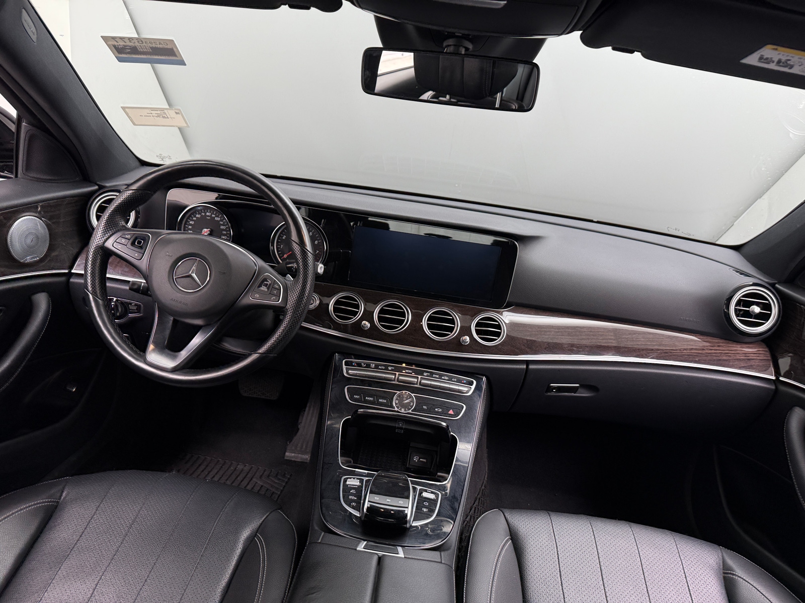 Thumbnail: 2017 Mercedes-Benz E-Class - 2
