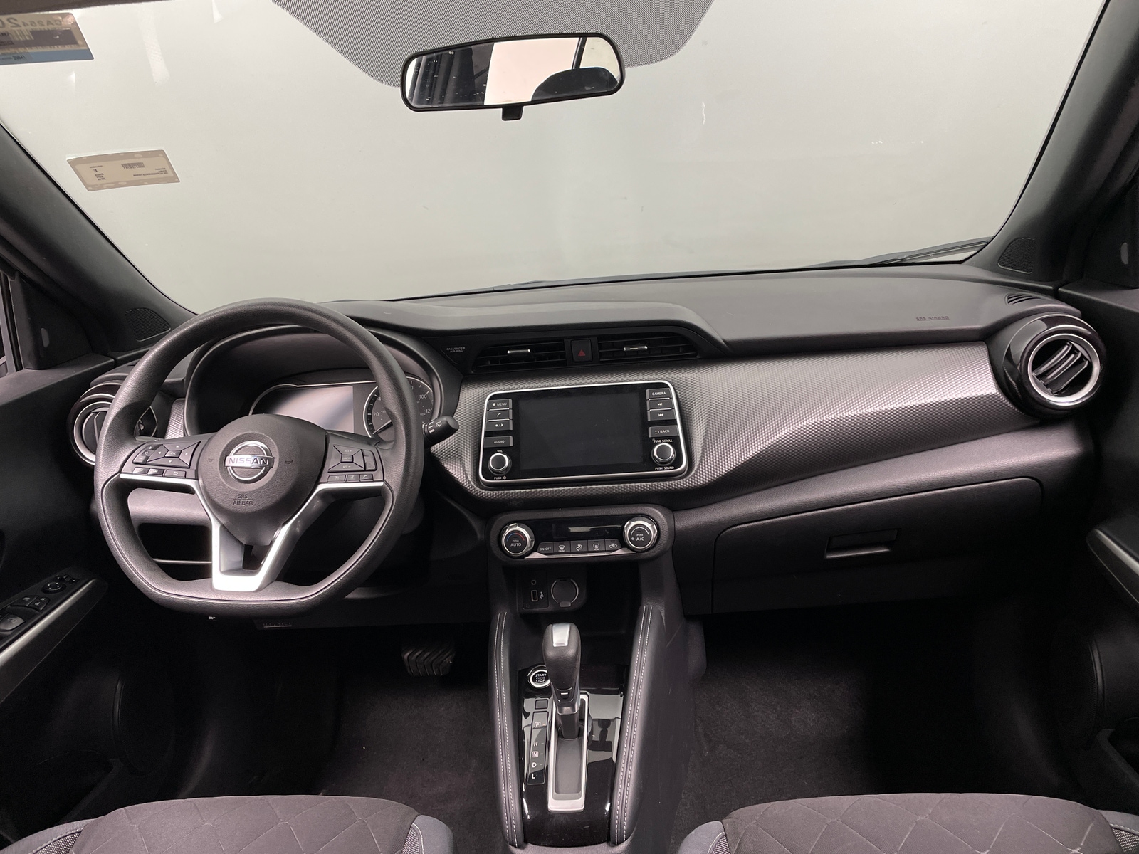 Thumbnail: 2019 Nissan Kicks - 3