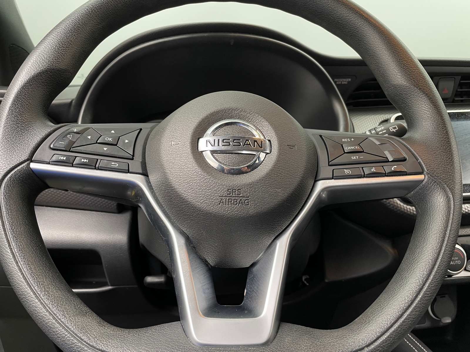Thumbnail: 2019 Nissan Kicks - 5