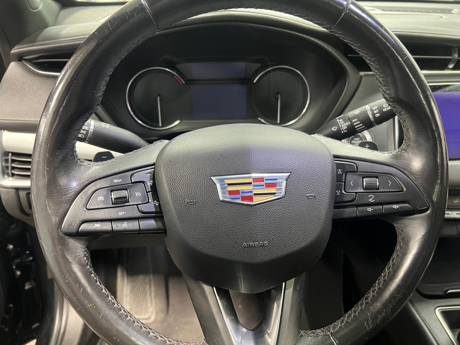 Thumbnail: 2019 Cadillac XT4 - 4