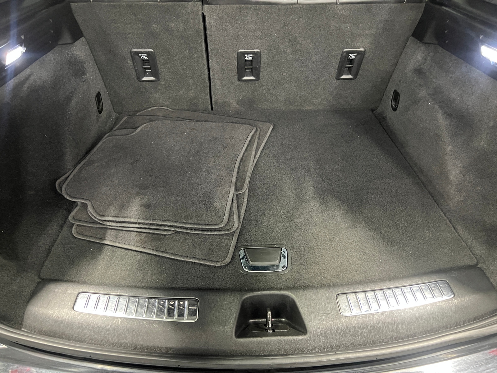 Thumbnail: 2019 Cadillac XT4 - 6