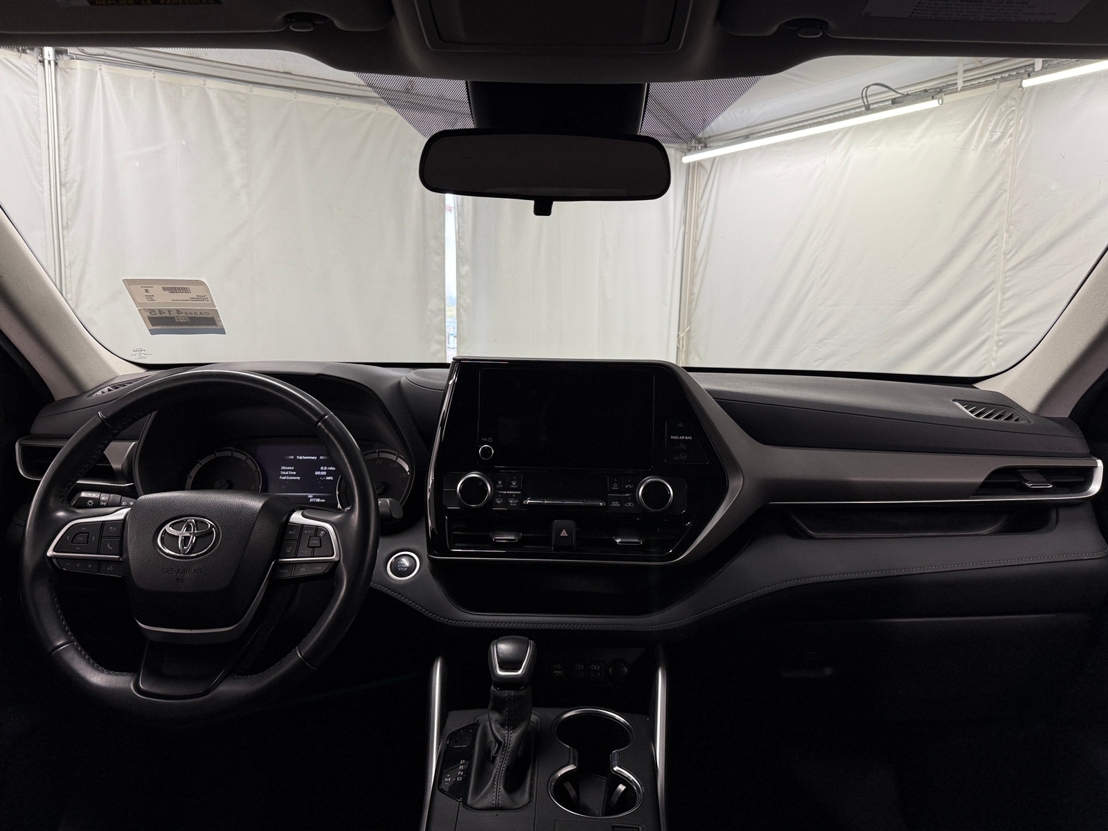 Thumbnail: 2024 Toyota Highlander - 3