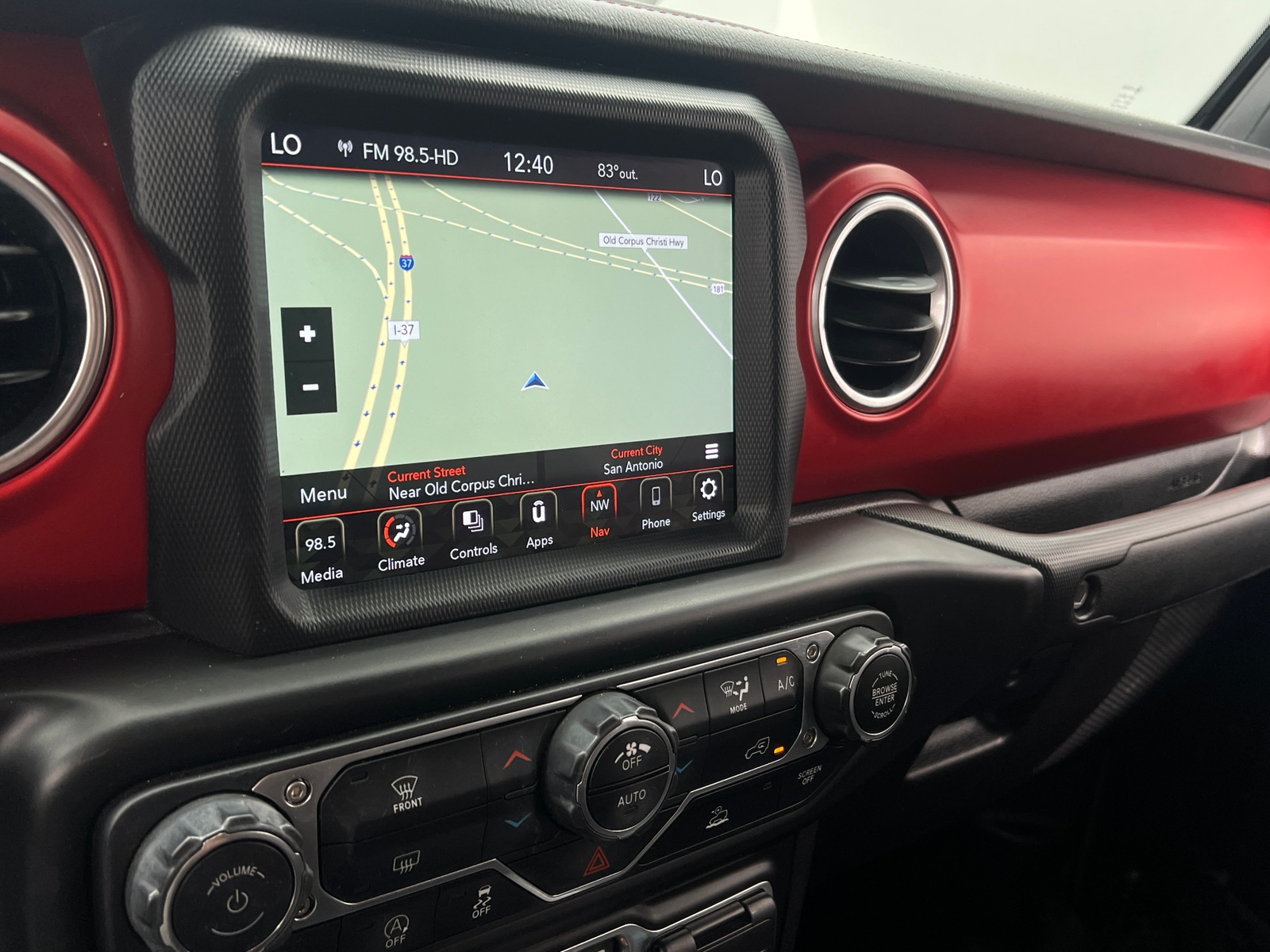 Thumbnail: 2020 Jeep Gladiator - 3