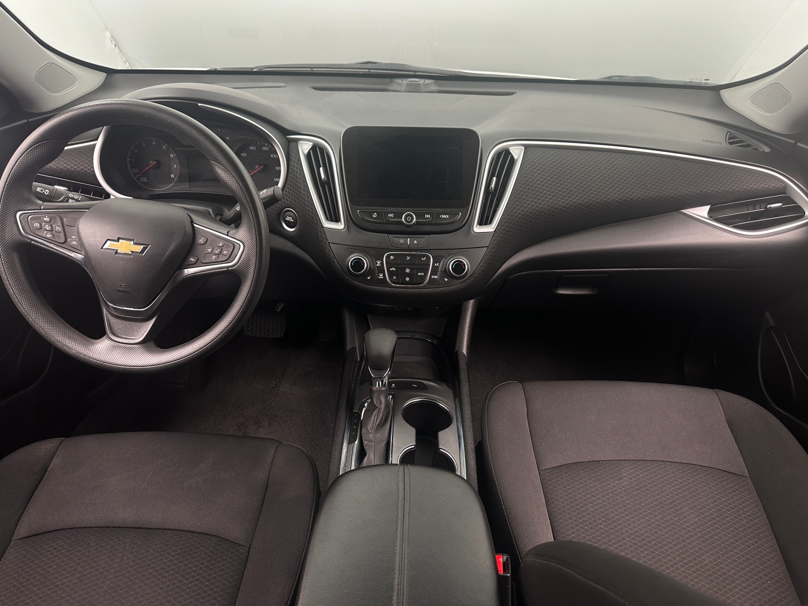 Thumbnail: 2024 Chevrolet Malibu - 3