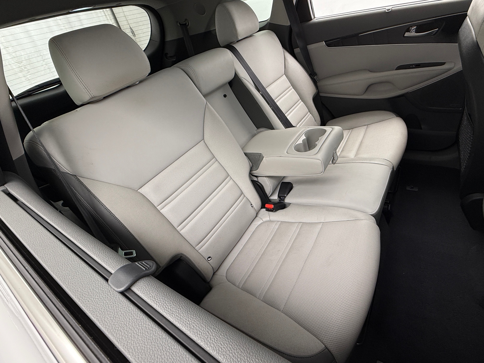 Thumbnail: 2017 Kia Sorento - 5