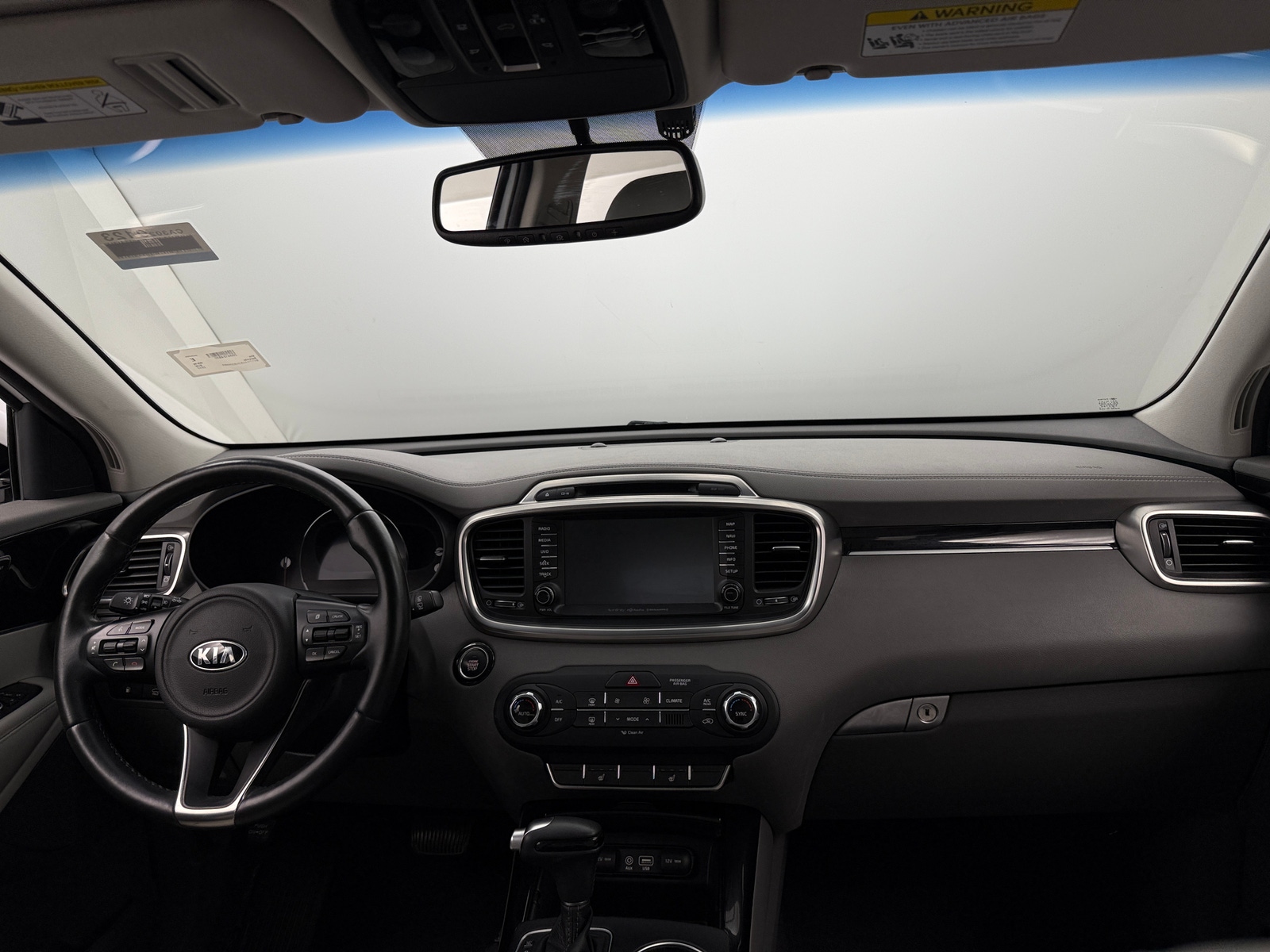 Thumbnail: 2017 Kia Sorento - 2
