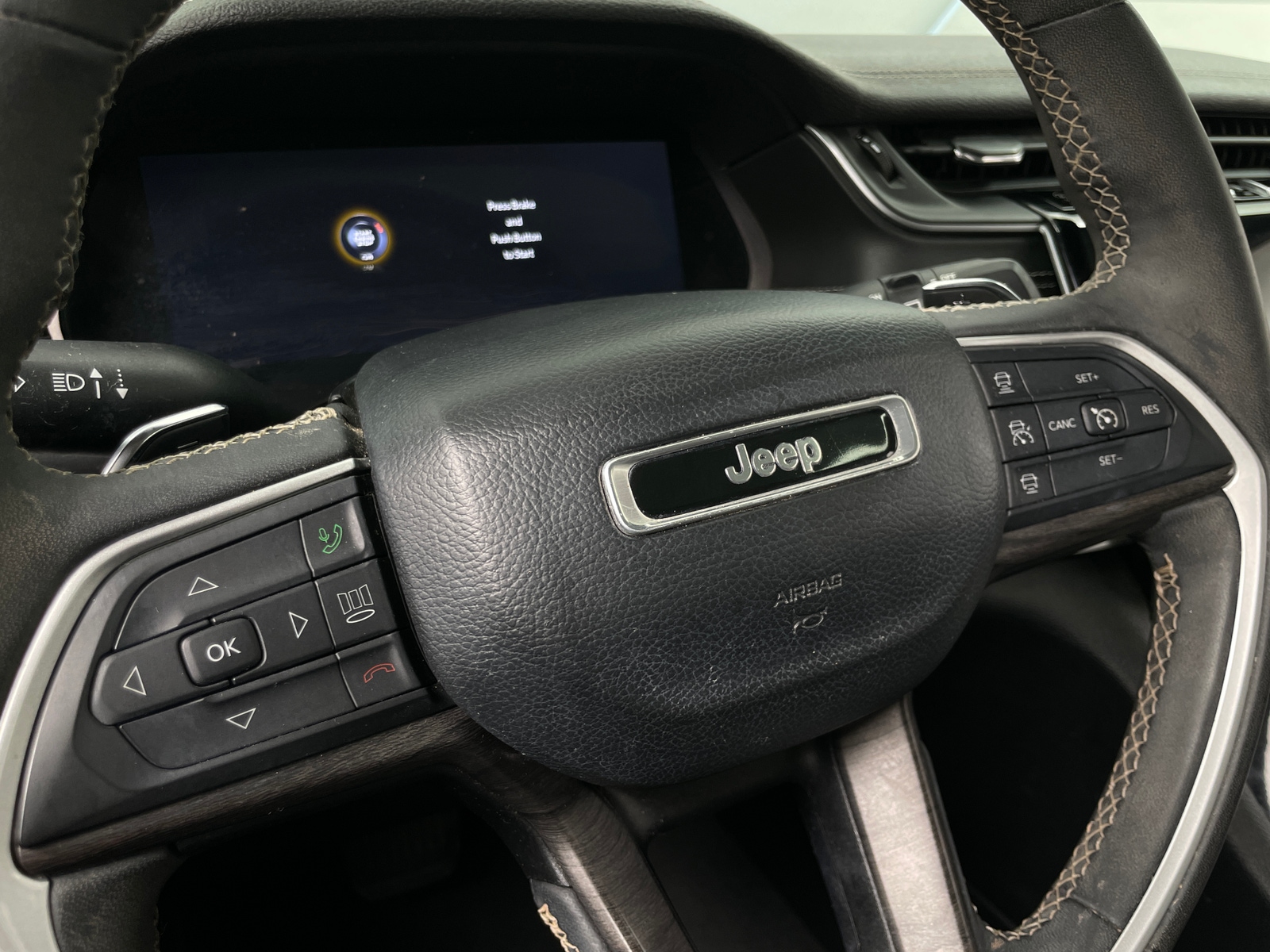 Thumbnail: 2023 Jeep Grand Cherokee - 4