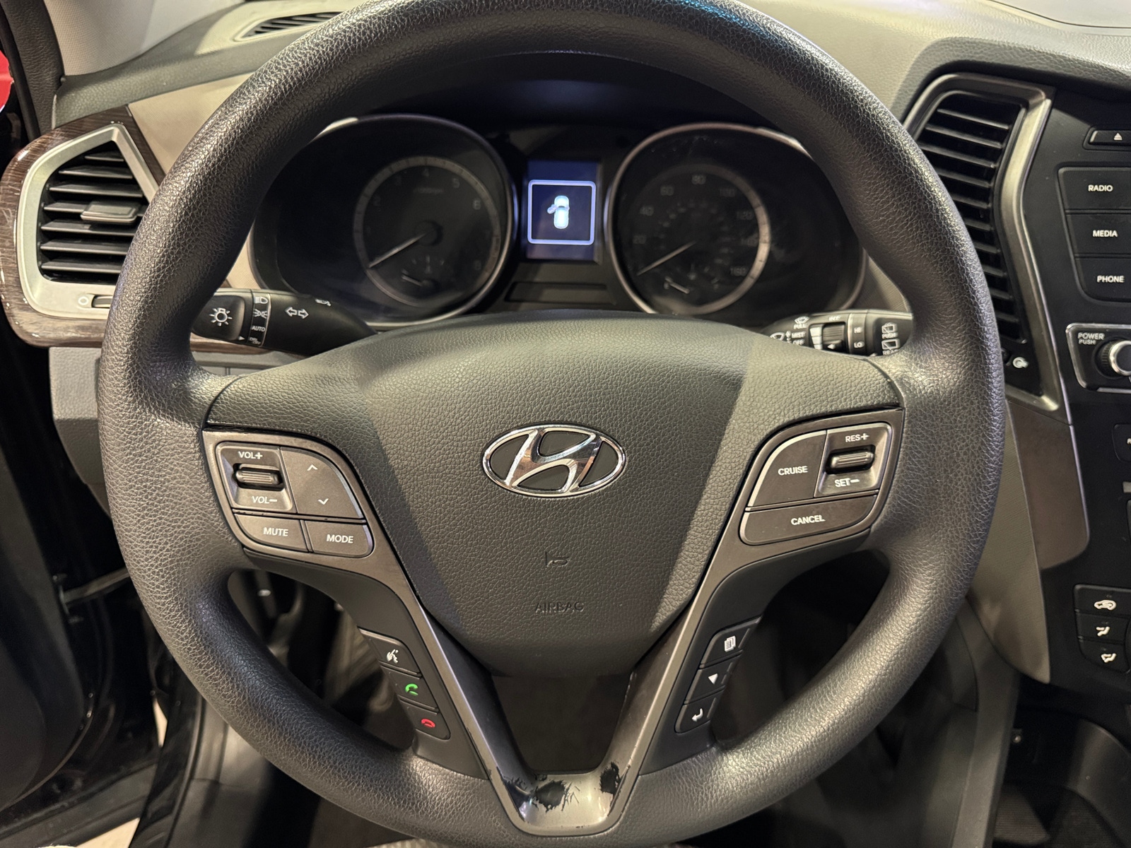 Thumbnail: 2017 Hyundai Santa Fe - 5