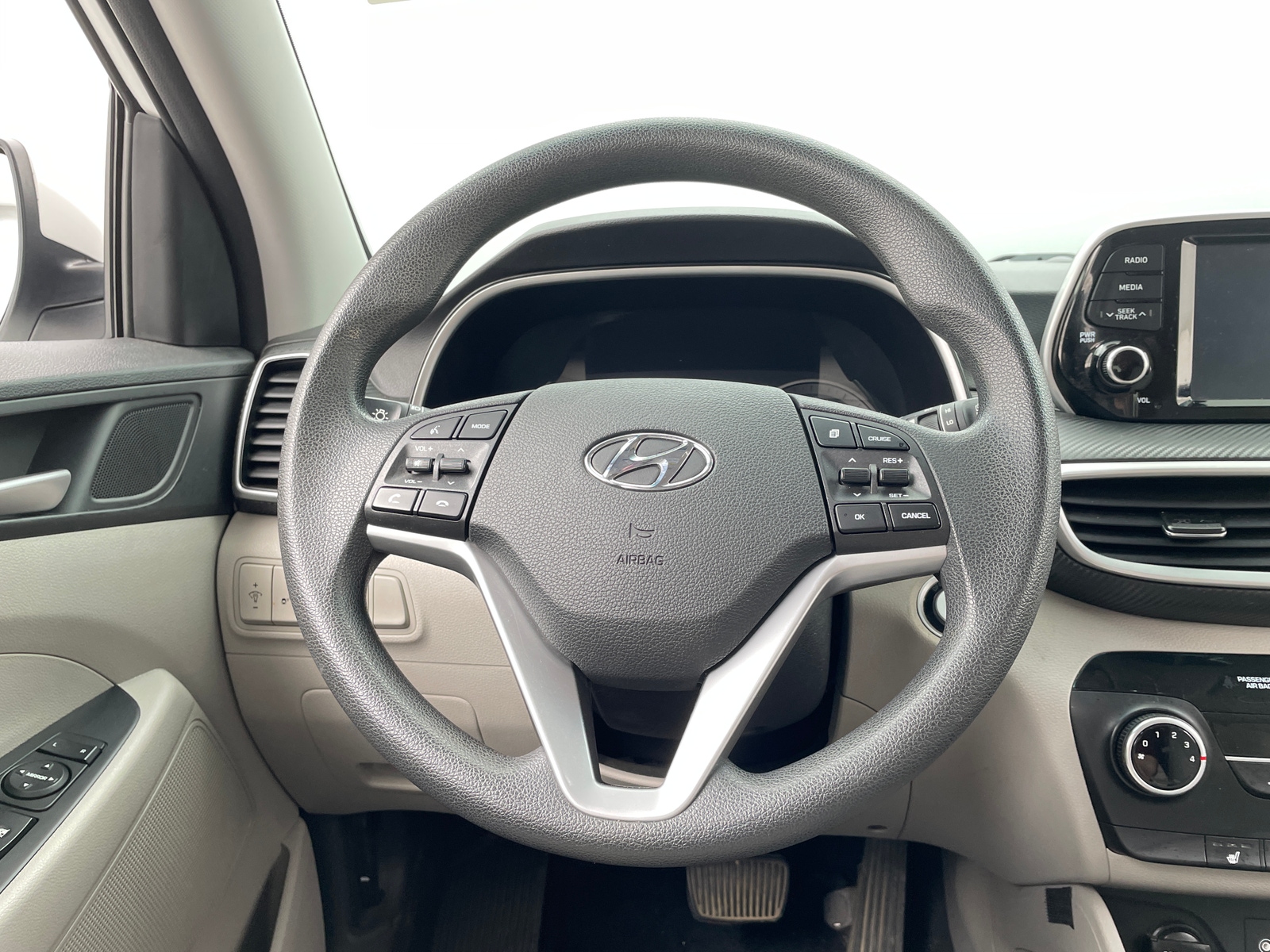 Thumbnail: 2019 Hyundai Tucson - 5