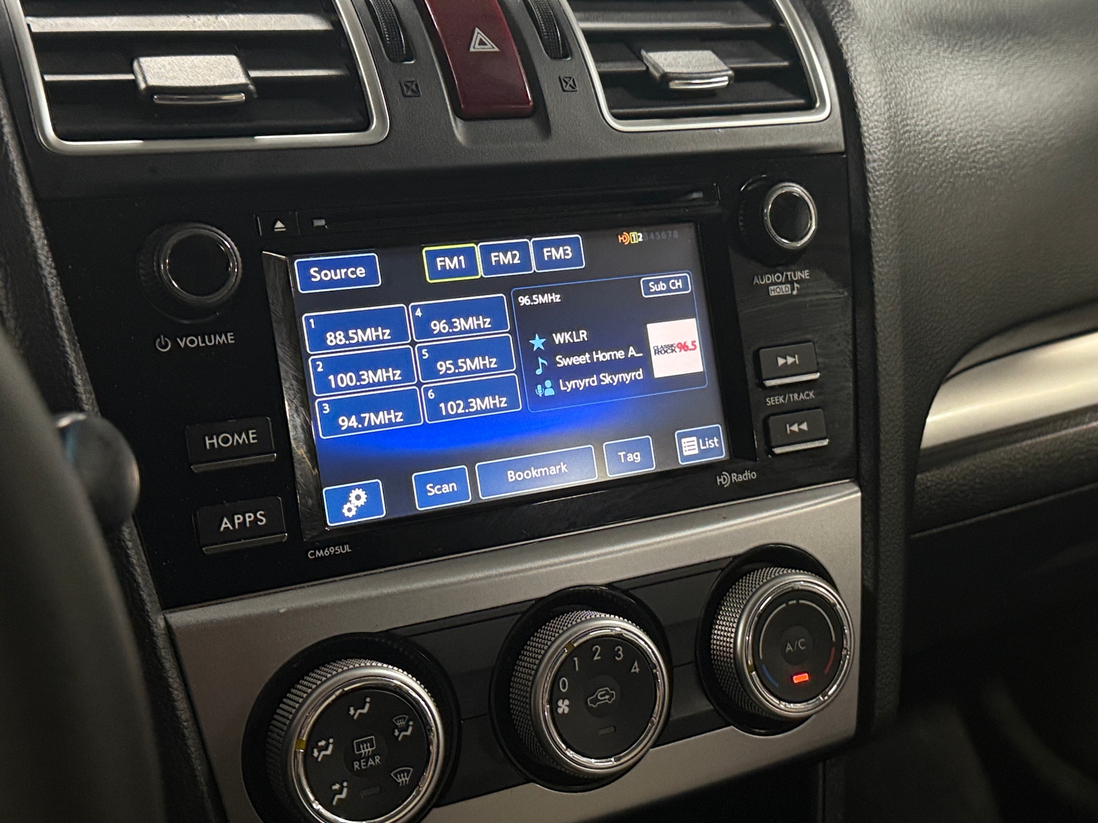 Thumbnail: 2016 Subaru Crosstrek - 4