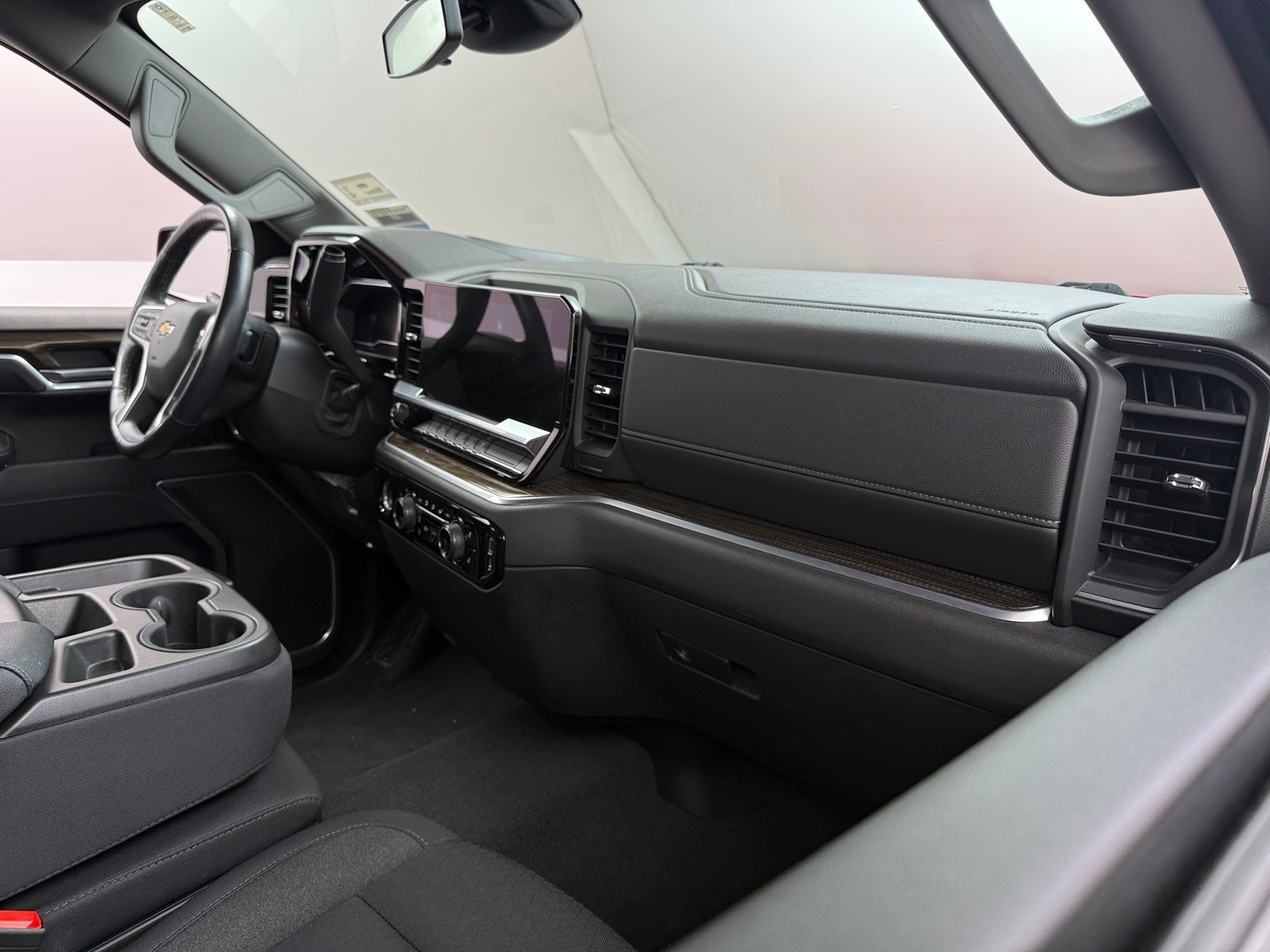 Thumbnail: 2022 Chevrolet Silverado 1500 - 3