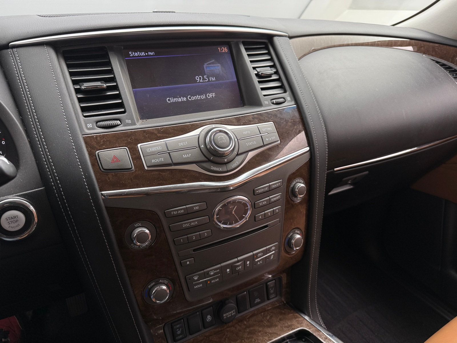 Thumbnail: 2017 INFINITI QX80 - 3