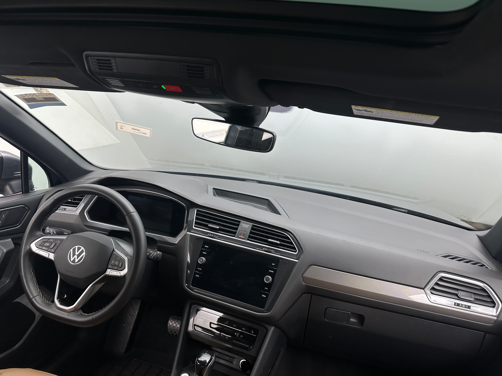 Thumbnail: 2022 Volkswagen Tiguan - 2