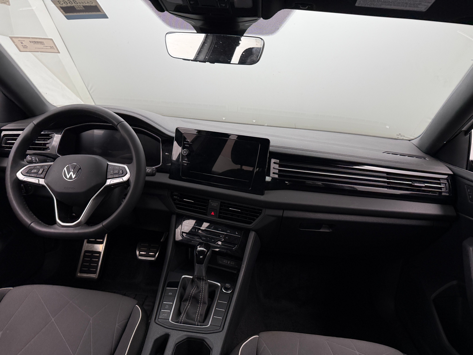 Thumbnail: 2025 Volkswagen Jetta - 3