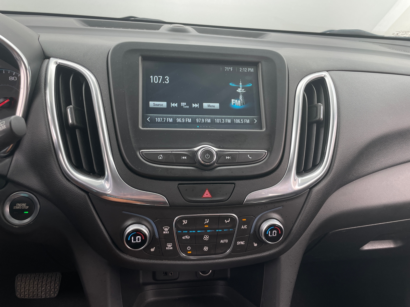 Thumbnail: 2018 Chevrolet Equinox - 4