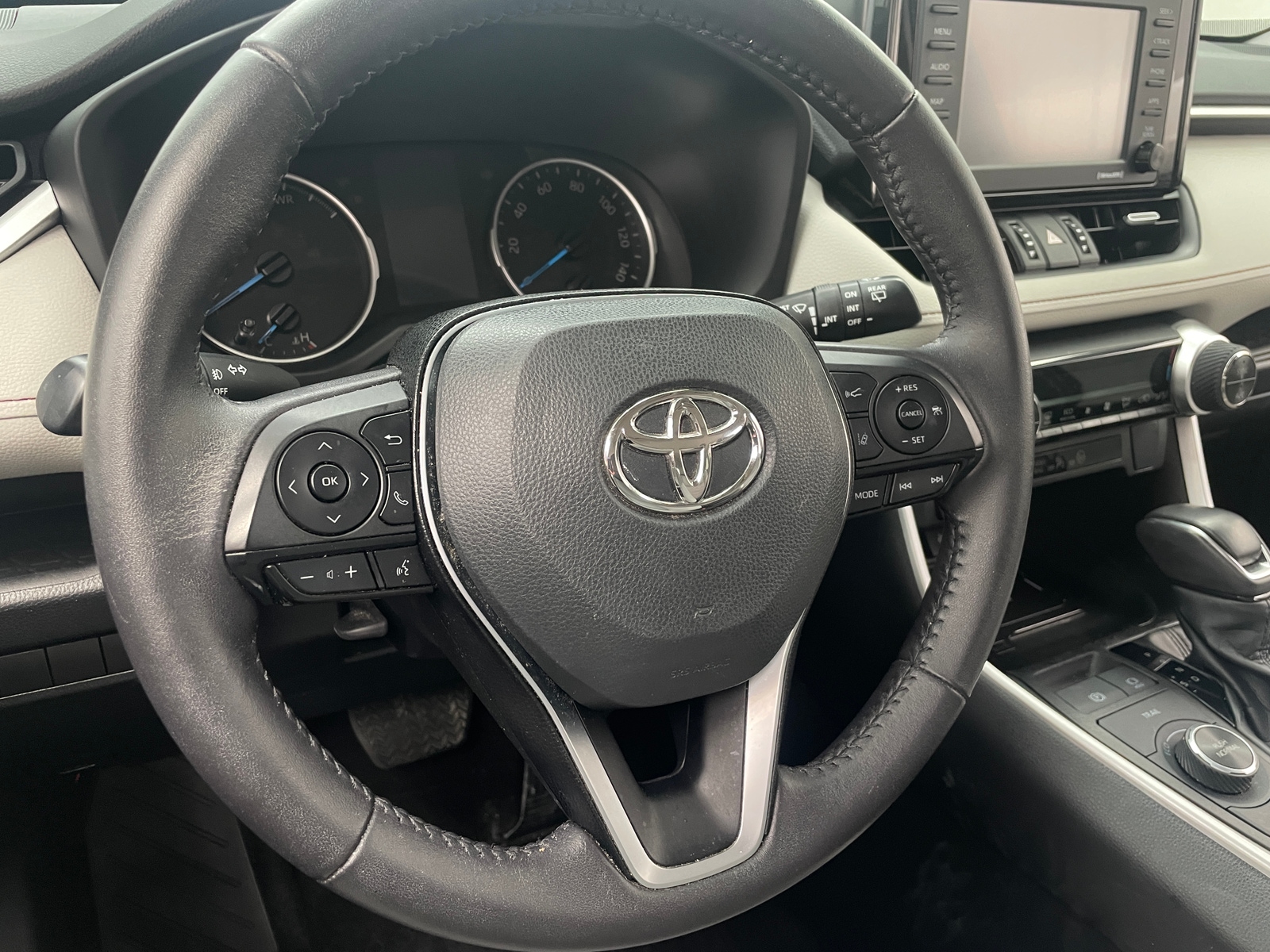 Thumbnail: 2022 Toyota RAV4 - 4