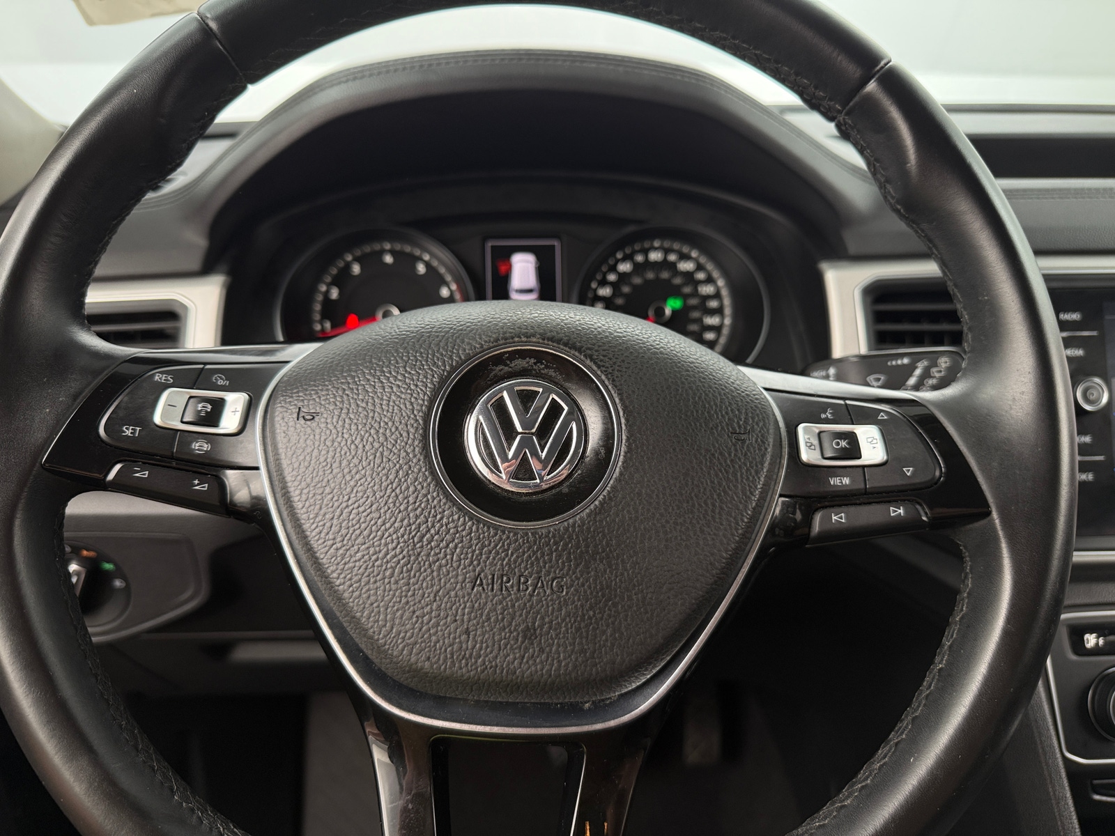 Thumbnail: 2019 Volkswagen Atlas - 4