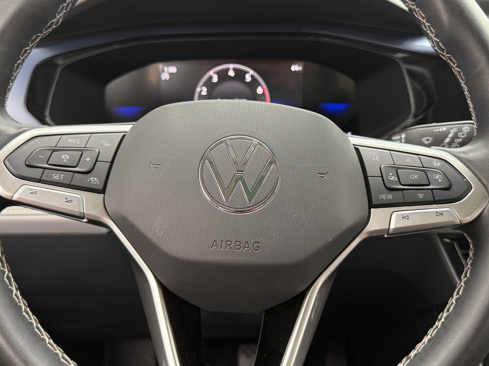 Thumbnail: 2024 Volkswagen Taos - 4