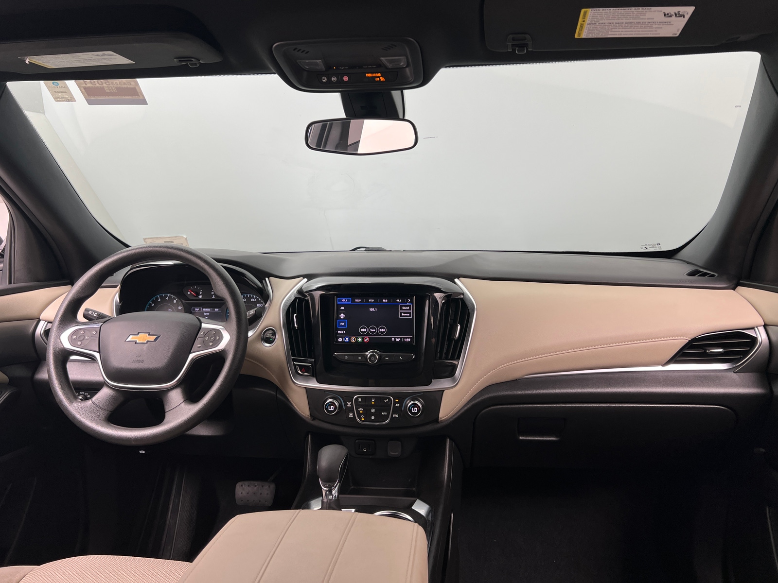 Thumbnail: 2022 Chevrolet Traverse - 3