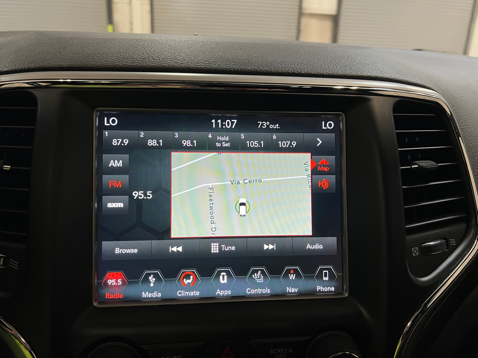 Thumbnail: 2018 Jeep Grand Cherokee - 3