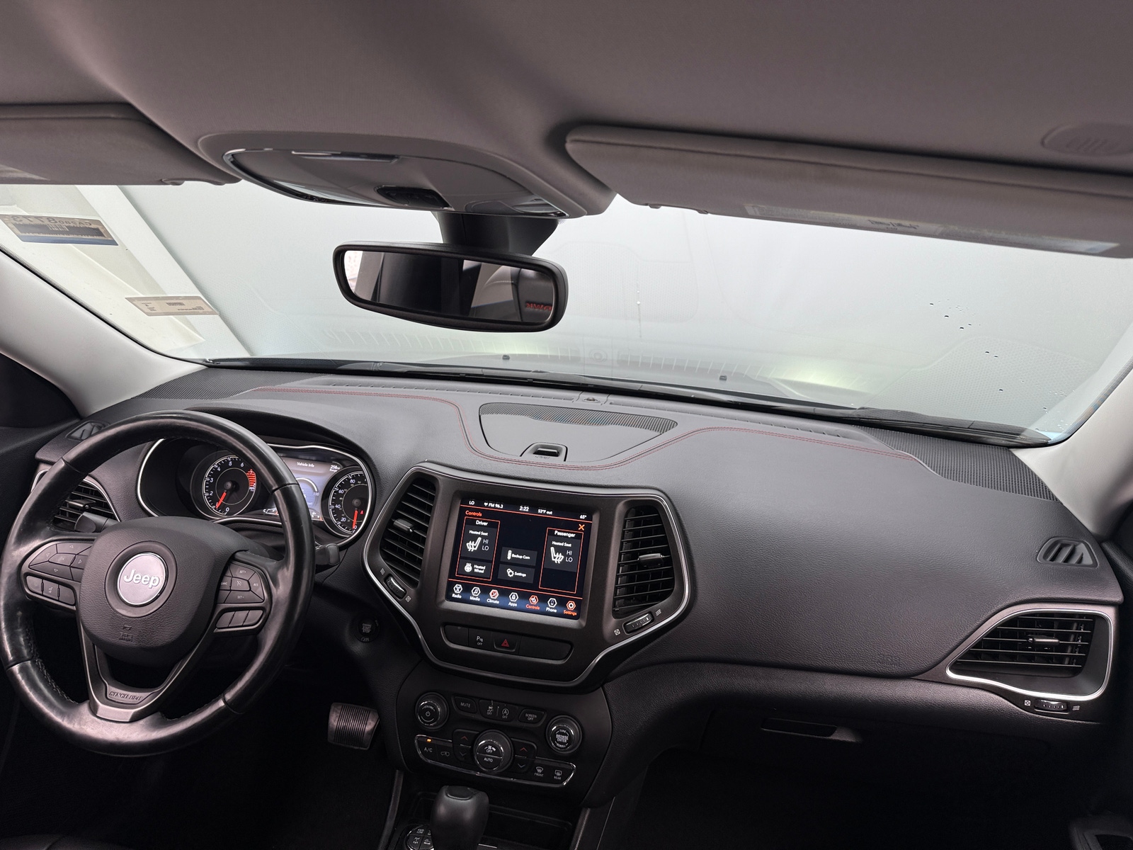 Thumbnail: 2020 Jeep Cherokee - 3