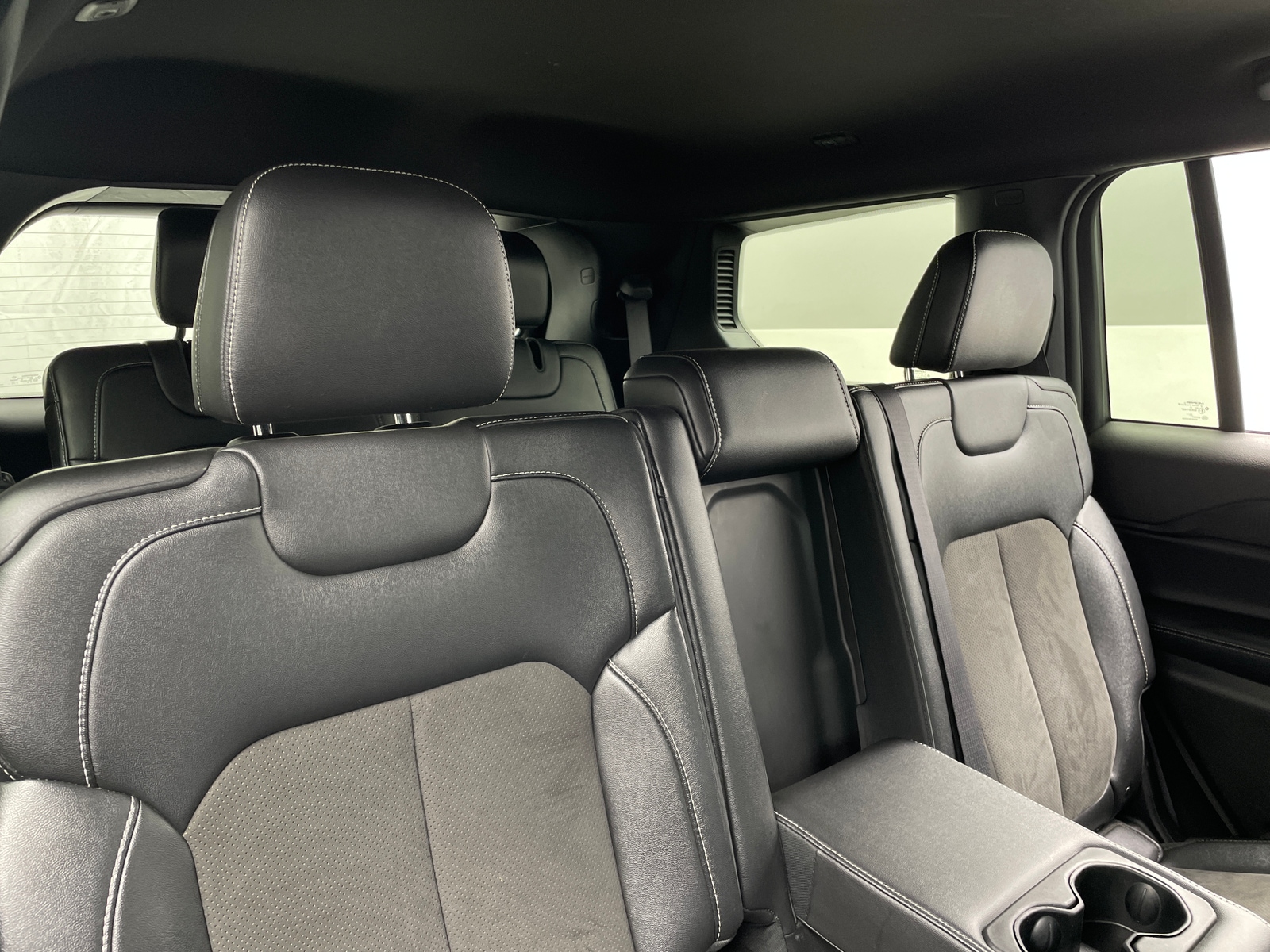 Thumbnail: 2024 Jeep Grand Cherokee L - 5