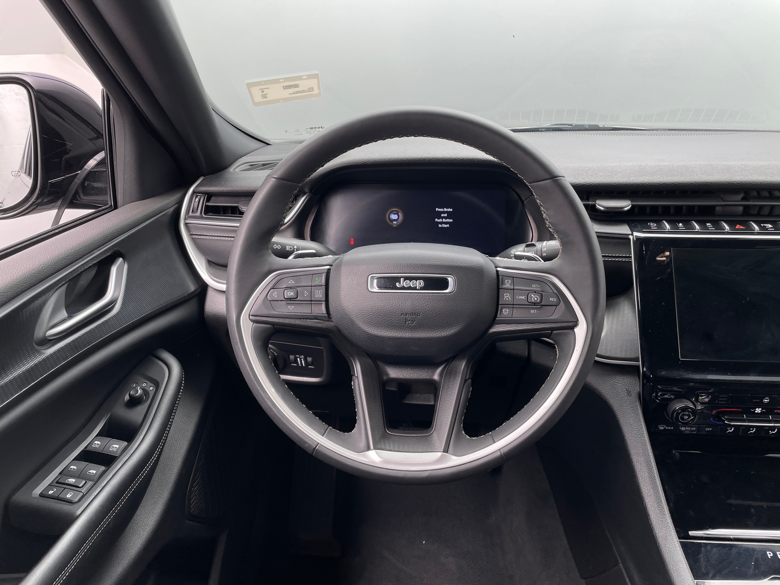 Thumbnail: 2024 Jeep Grand Cherokee L - 4