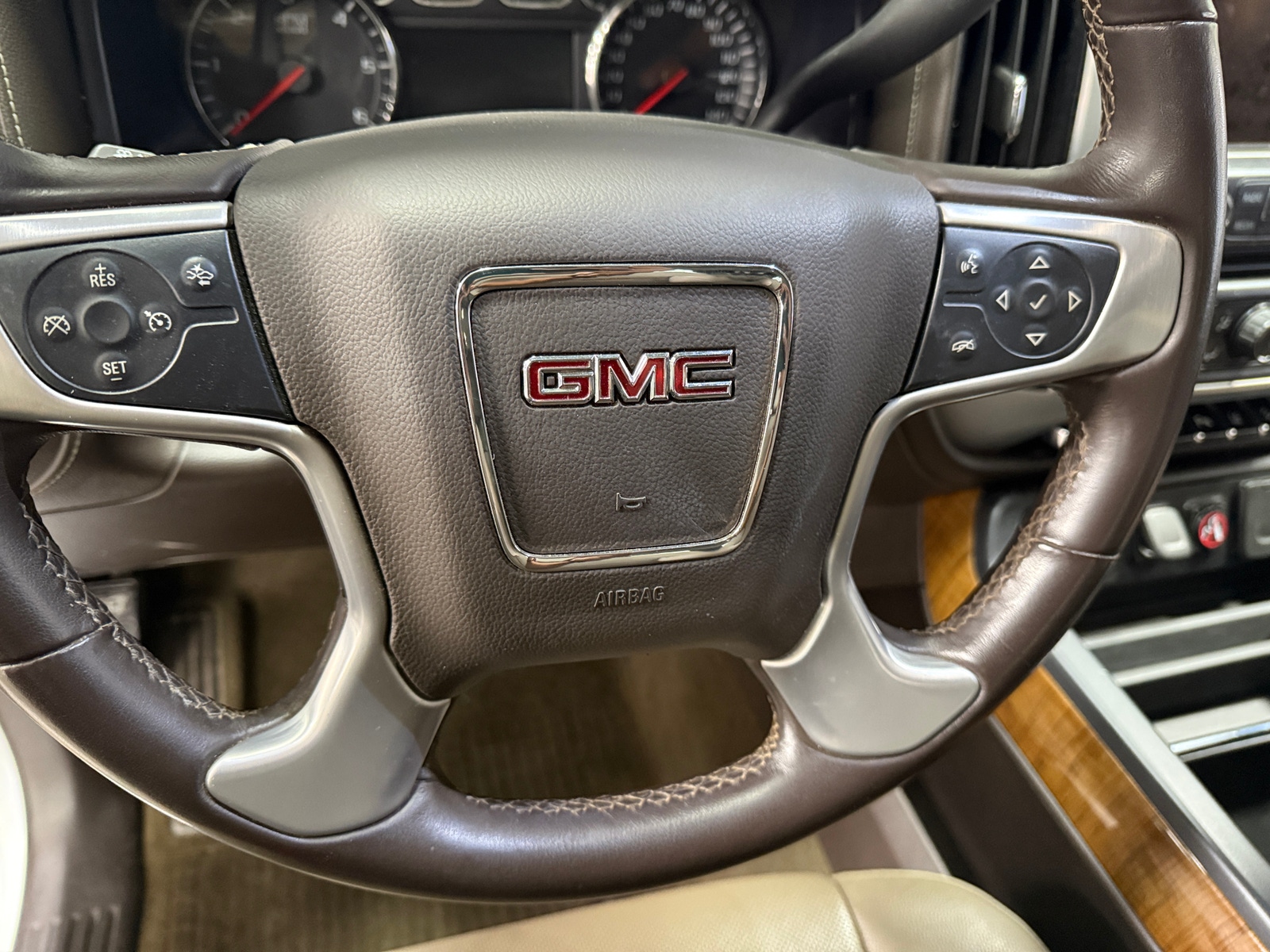 Thumbnail: 2015 GMC Sierra 2500 - 4