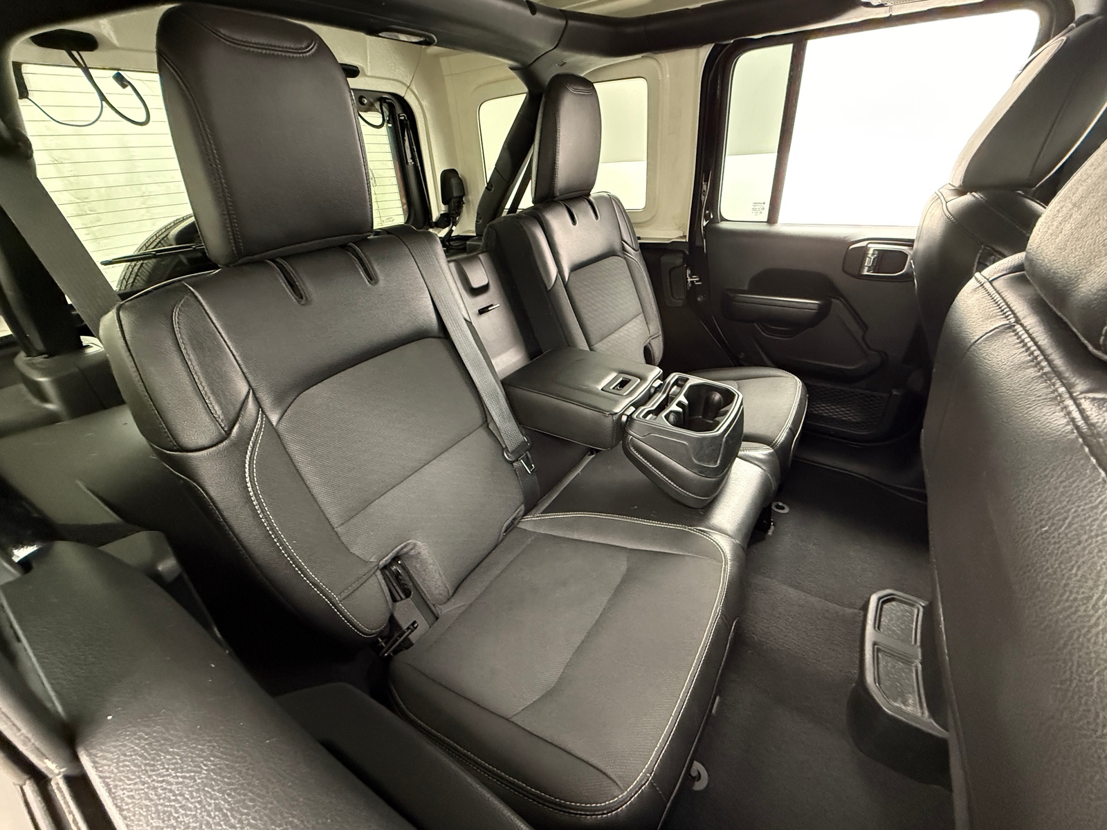Thumbnail: 2021 Jeep Wrangler - 6