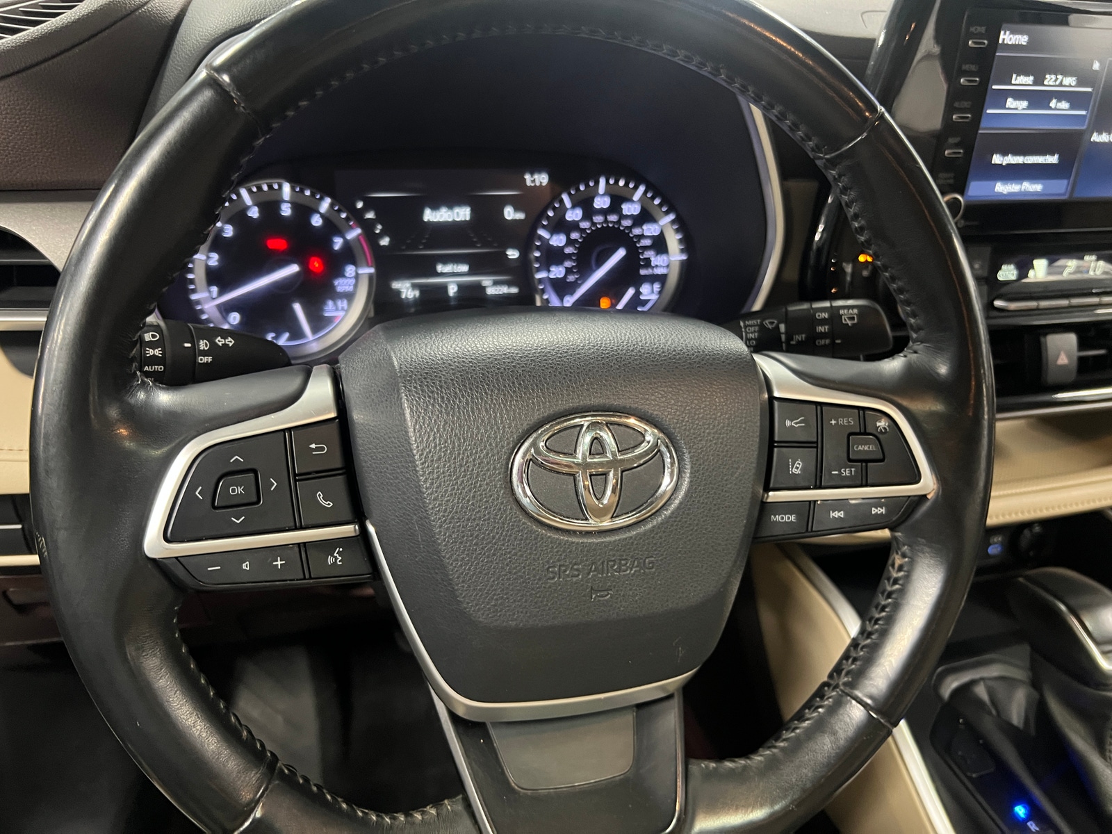 Thumbnail: 2022 Toyota Highlander - 4