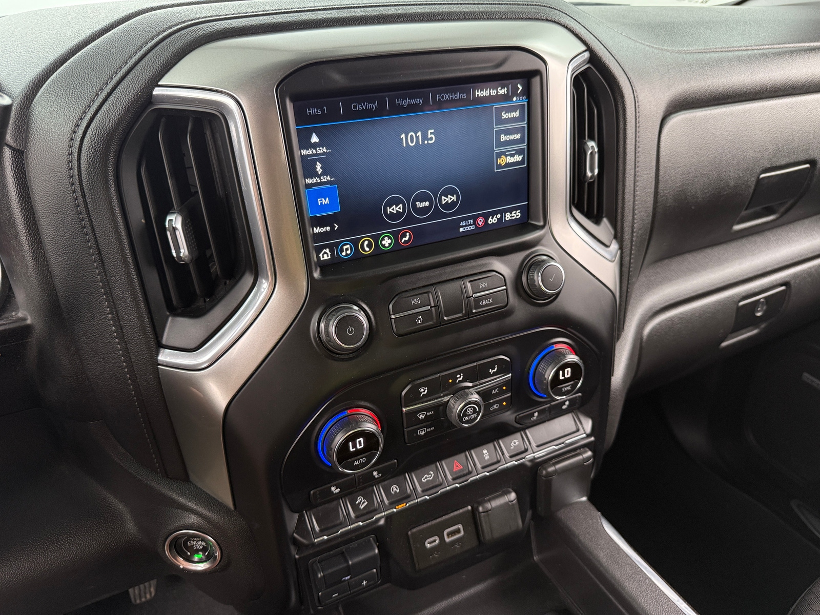 Thumbnail: 2021 Chevrolet Silverado 1500 - 4