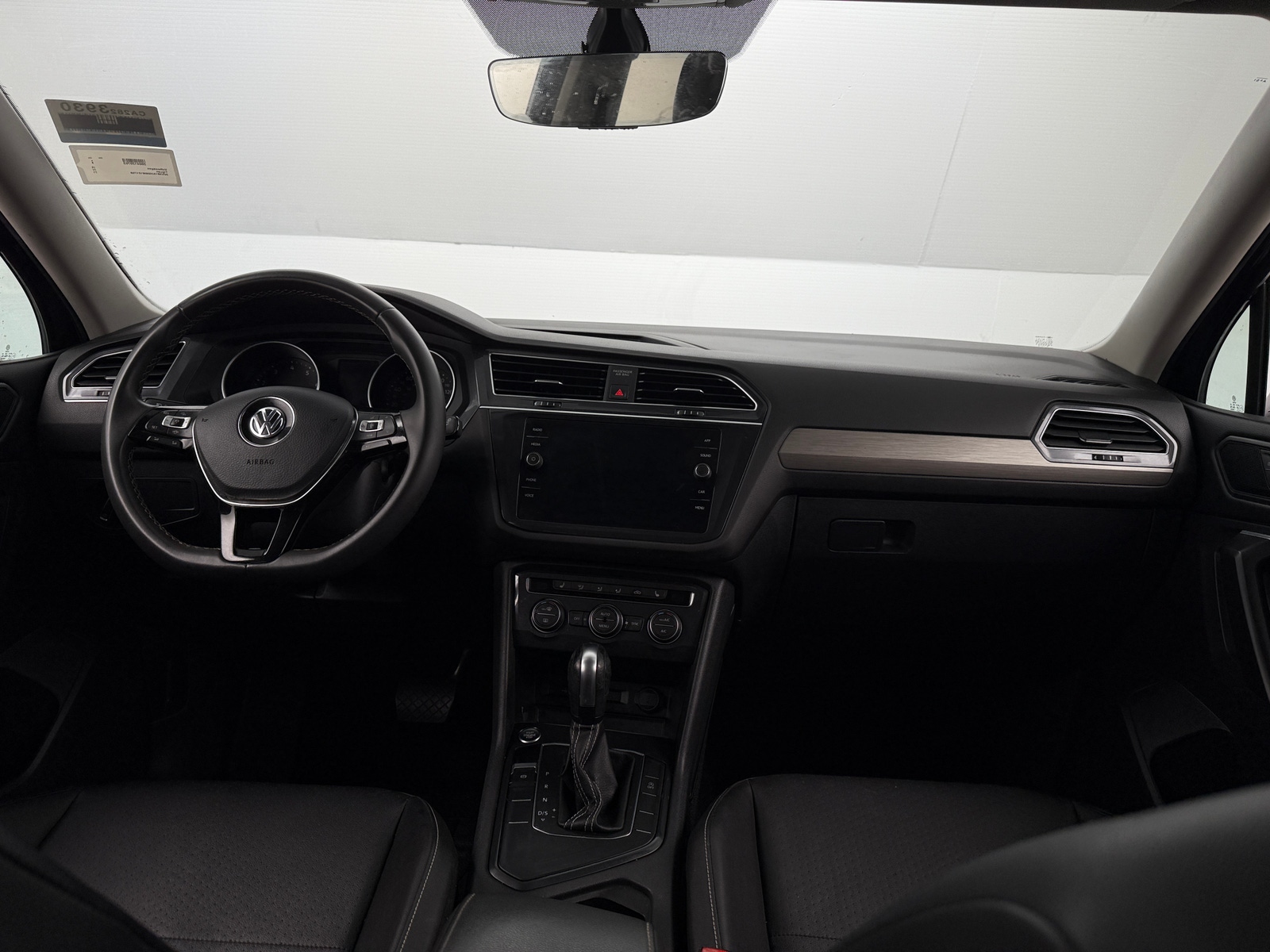 Thumbnail: 2021 Volkswagen Tiguan - 2
