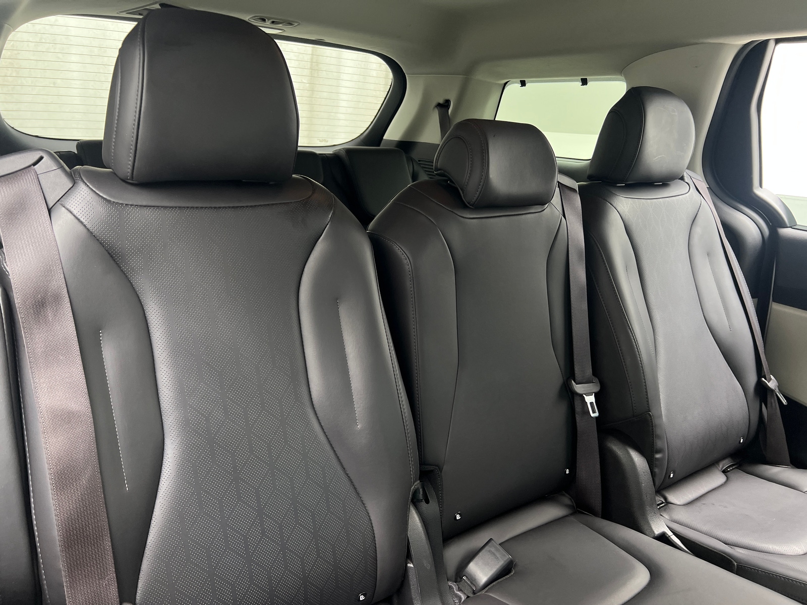 Thumbnail: 2022 Kia Carnival - 5