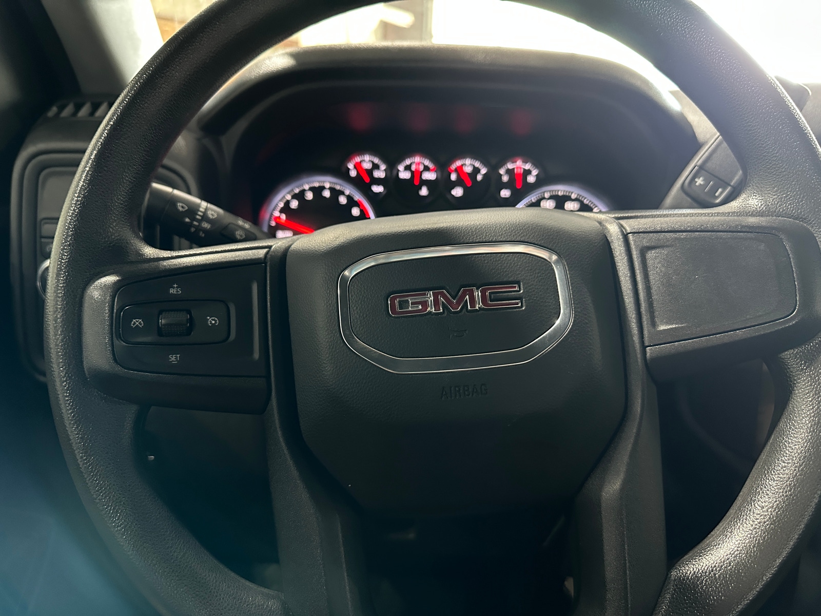 Thumbnail: 2022 GMC Sierra 1500 - 4