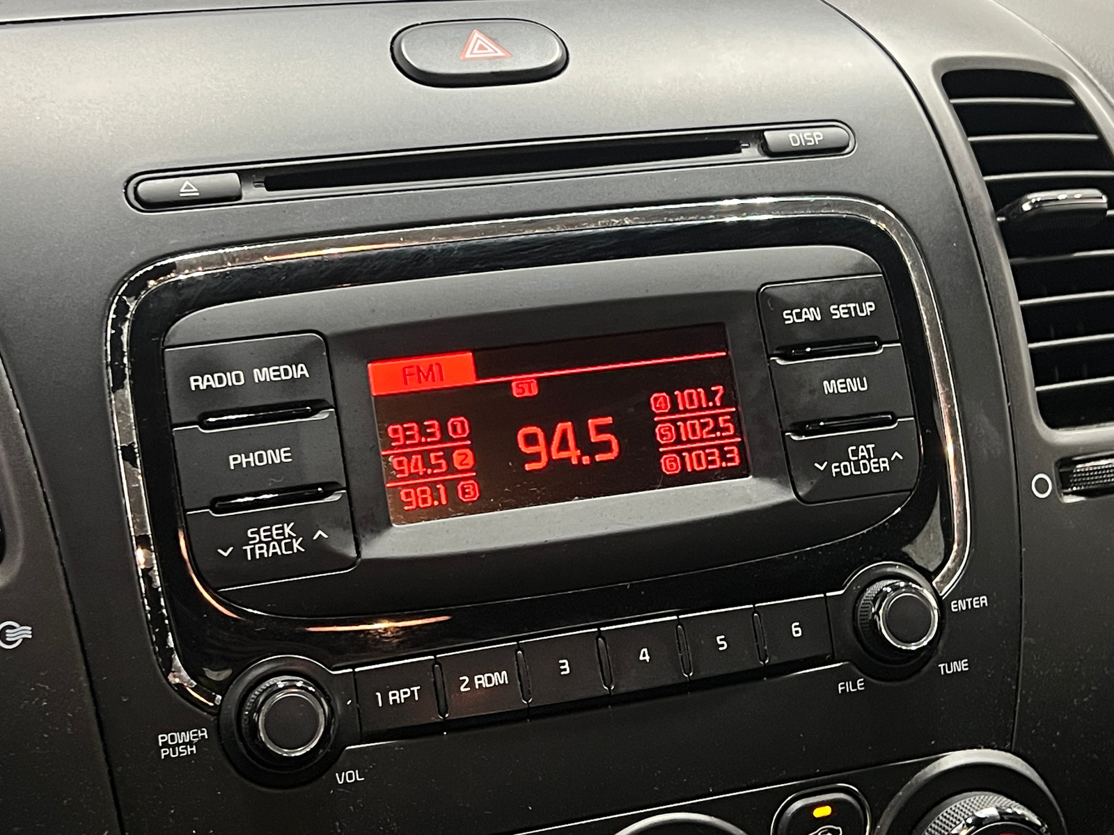 Thumbnail: 2018 Kia Forte - 4
