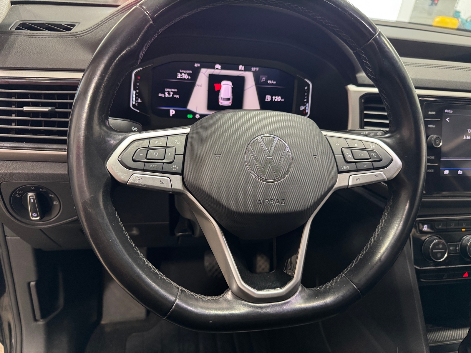 Thumbnail: 2021 Volkswagen Atlas - 4