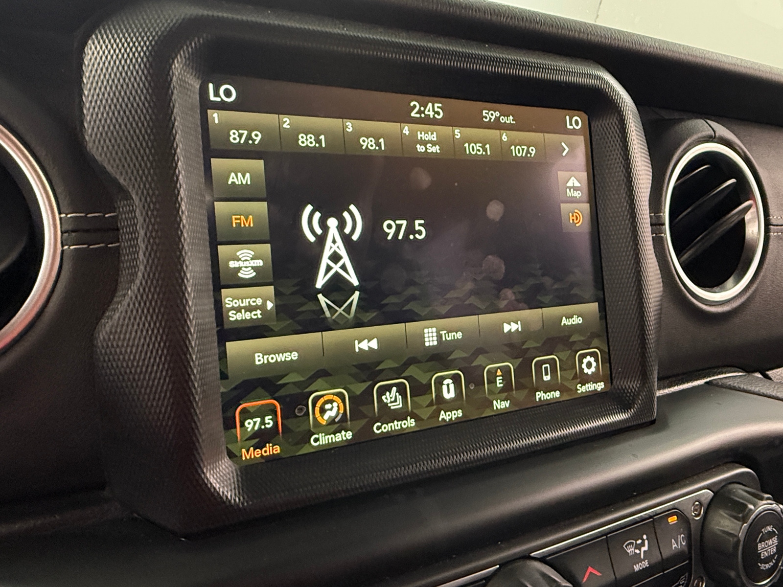 Thumbnail: 2022 Jeep Wrangler - 3