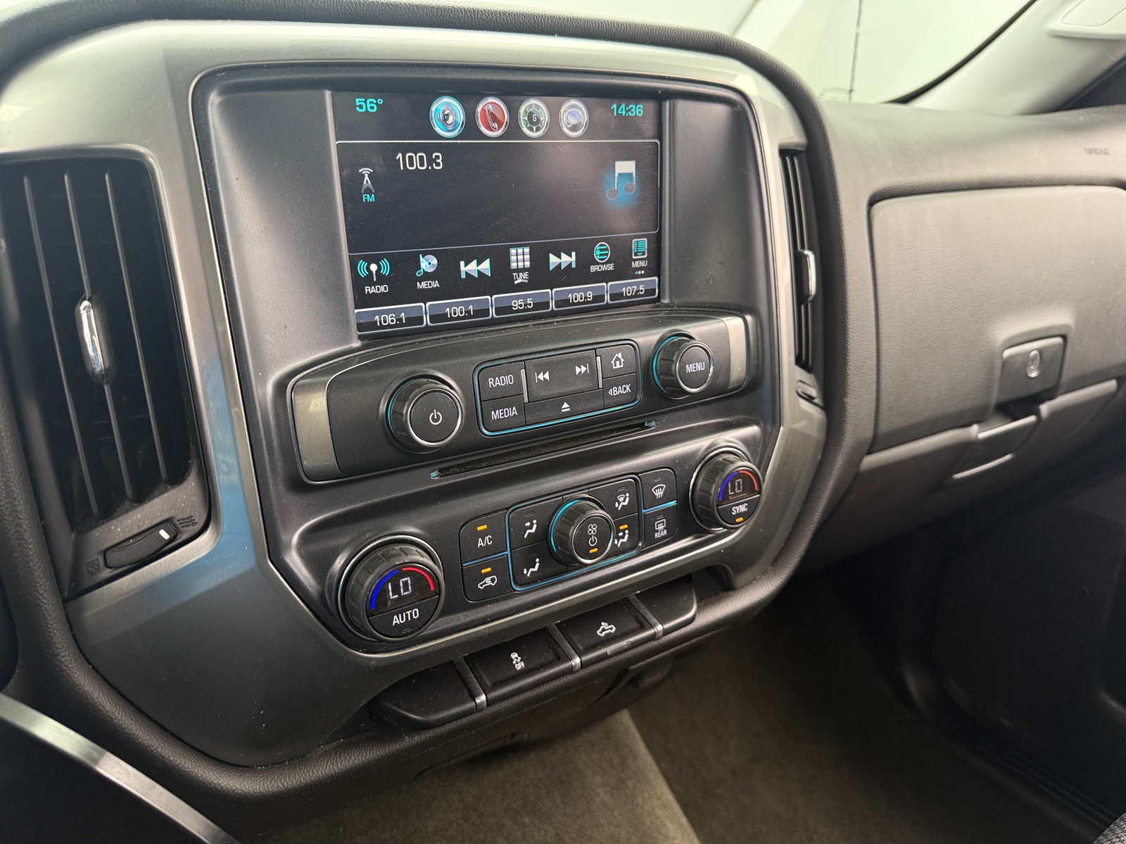 Thumbnail: 2017 Chevrolet Silverado 1500 - 4