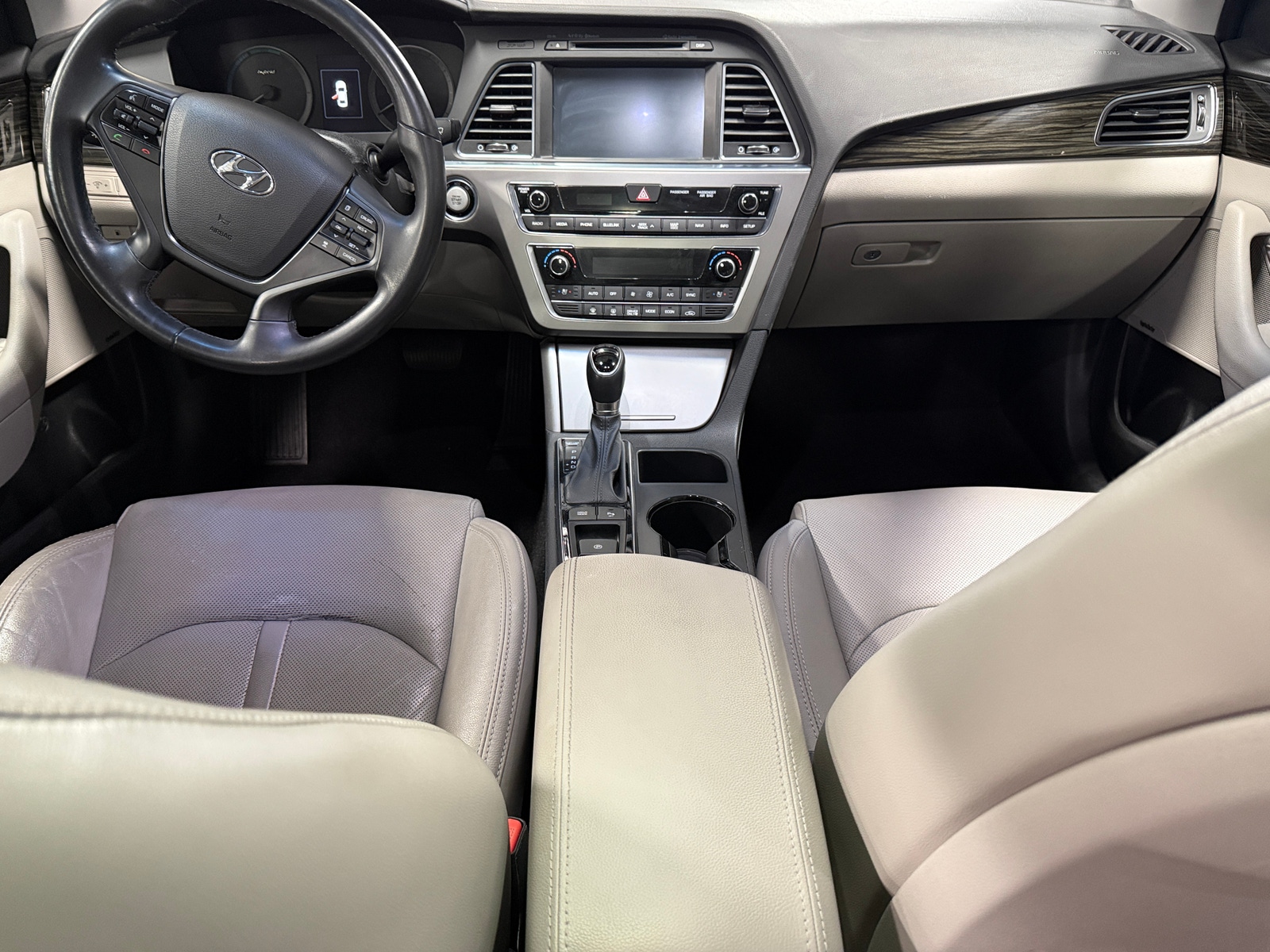 Thumbnail: 2017 Hyundai Sonata - 2