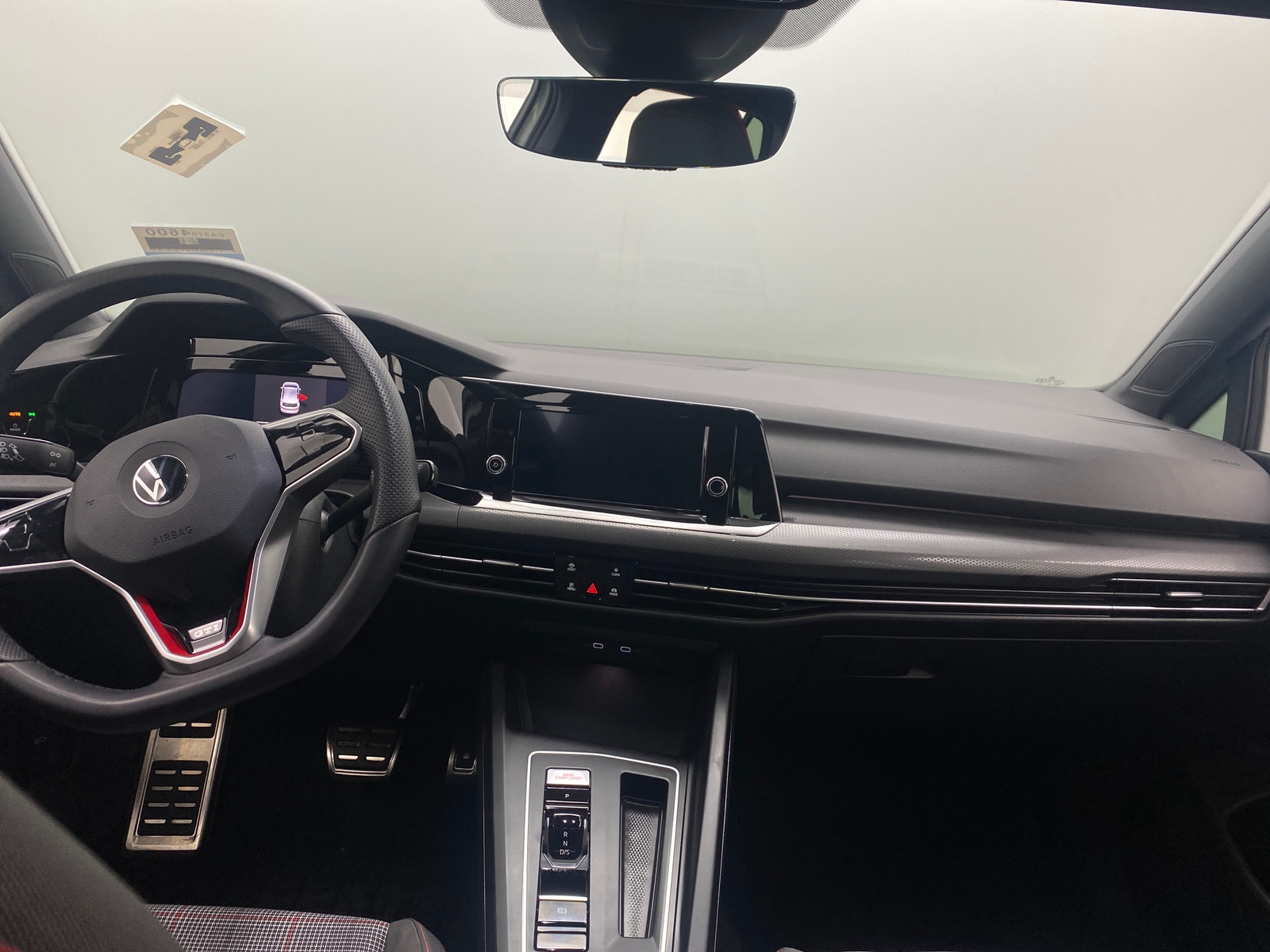 Thumbnail: 2022 Volkswagen Golf - 3