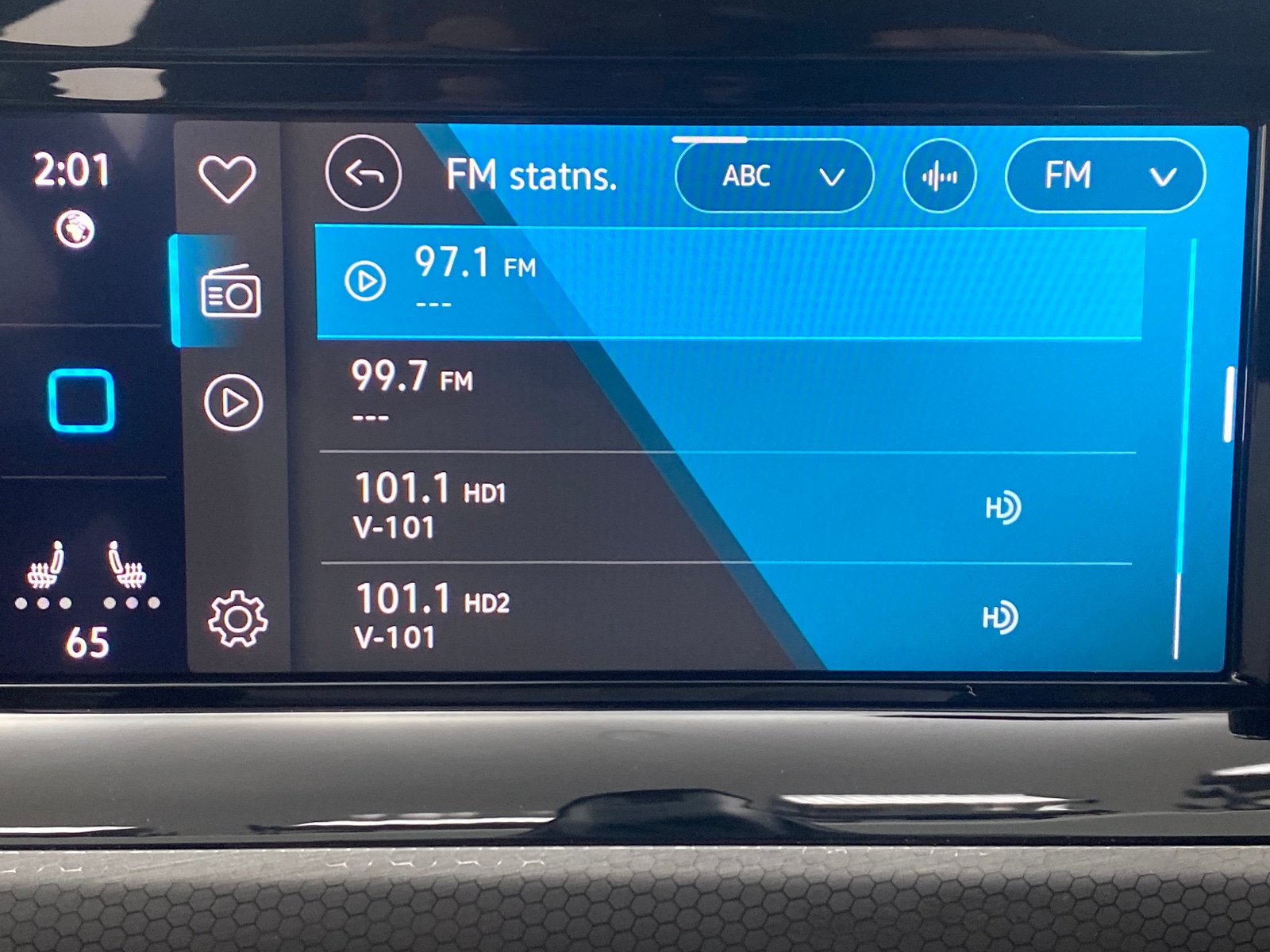 Thumbnail: 2022 Volkswagen Golf - 4