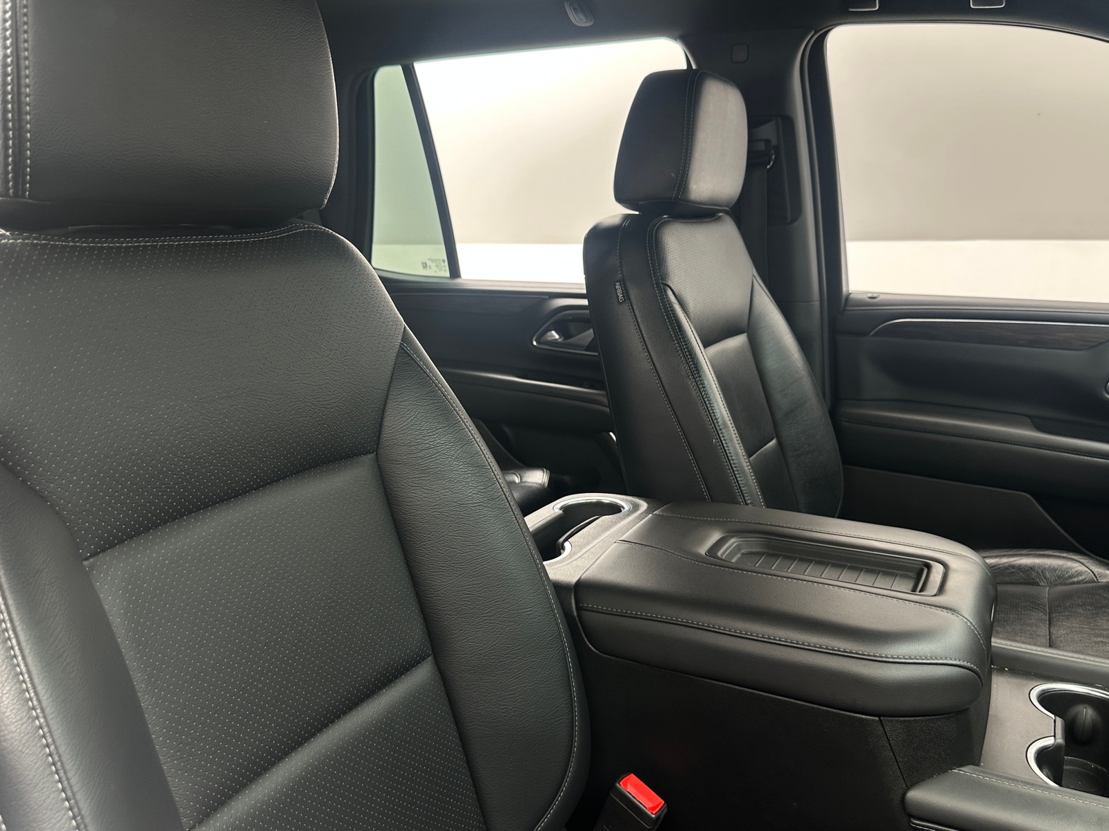 Thumbnail: 2022 Chevrolet Tahoe - 2