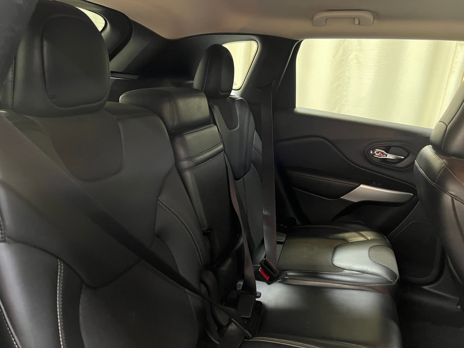 Thumbnail: 2018 Jeep Cherokee - 5