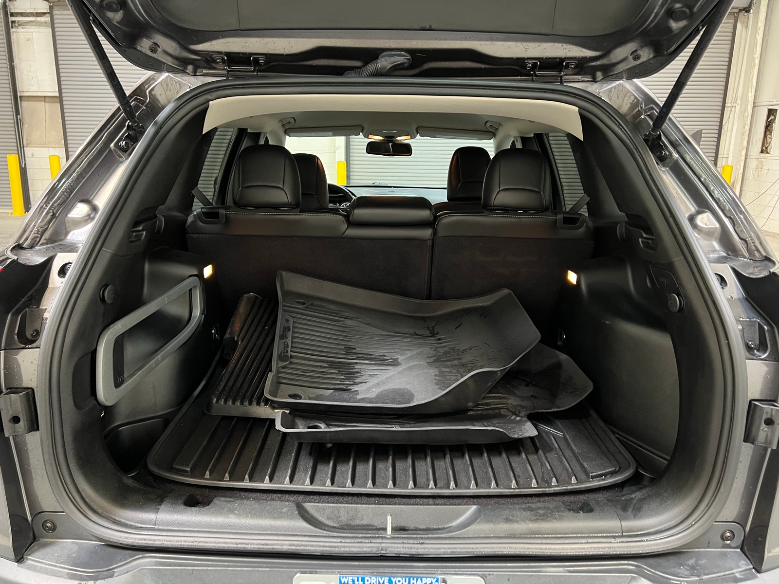 Thumbnail: 2018 Jeep Cherokee - 6