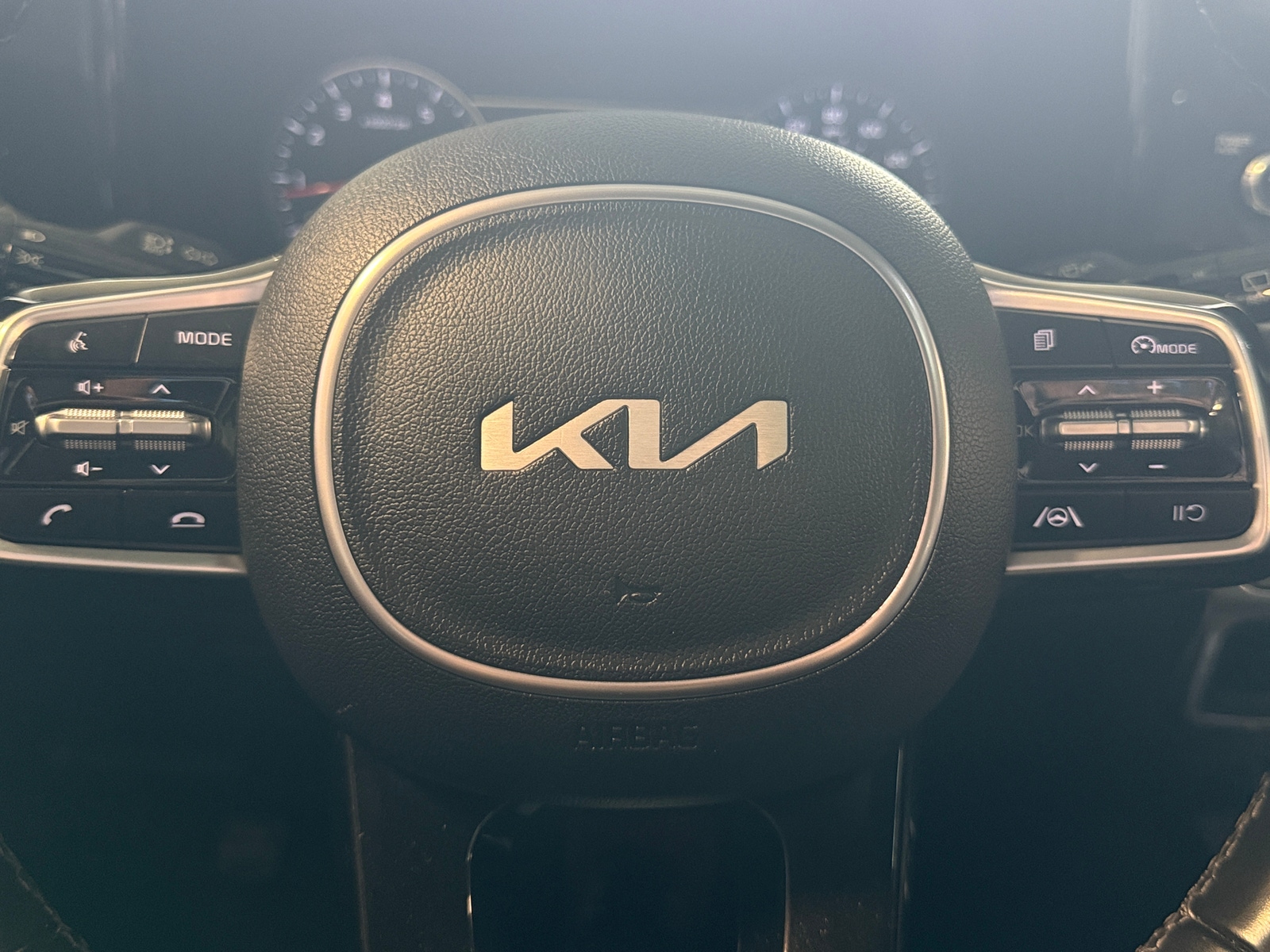 Thumbnail: 2022 Kia Sorento - 4