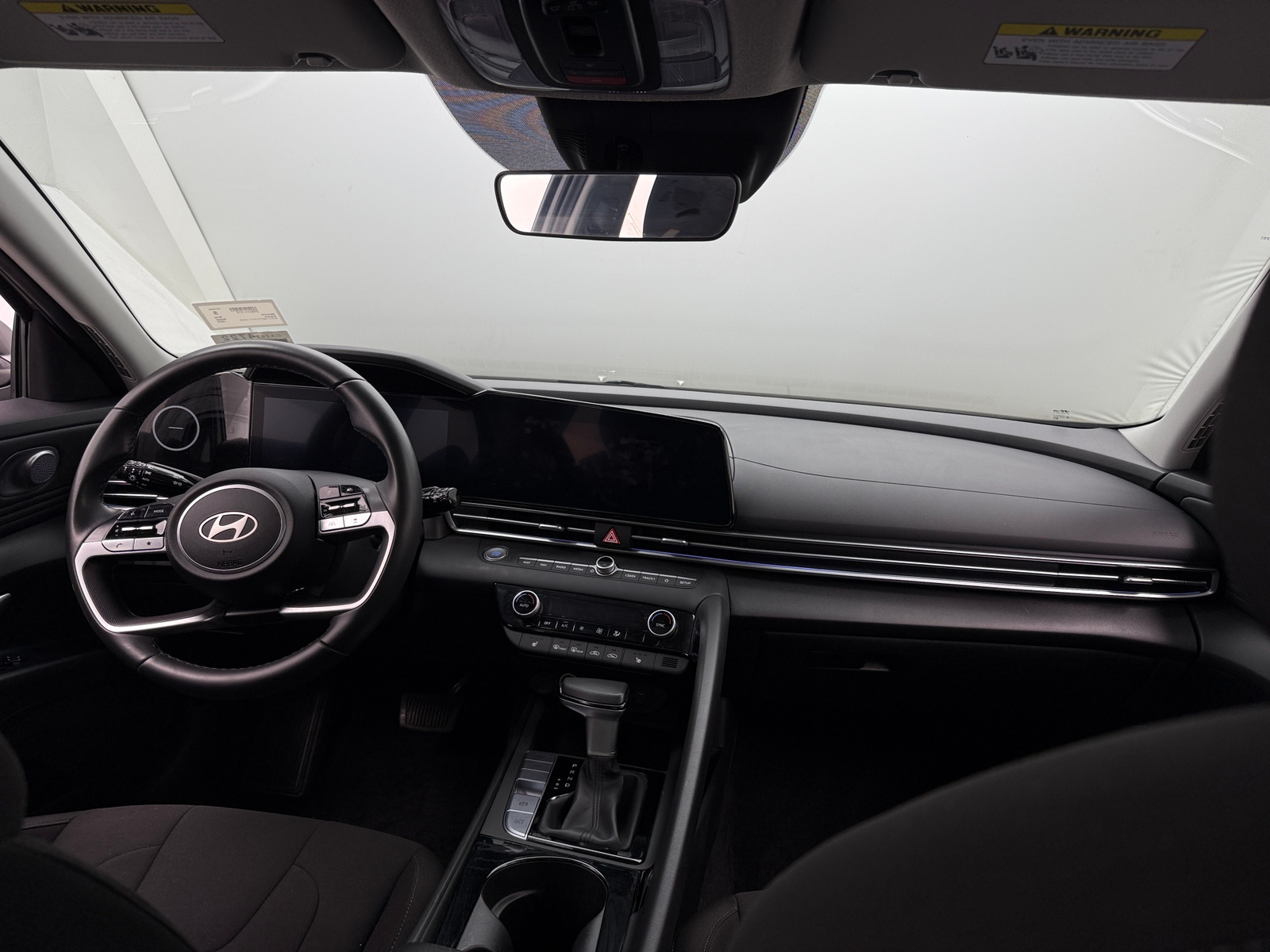 Thumbnail: 2024 Hyundai Elantra - 3