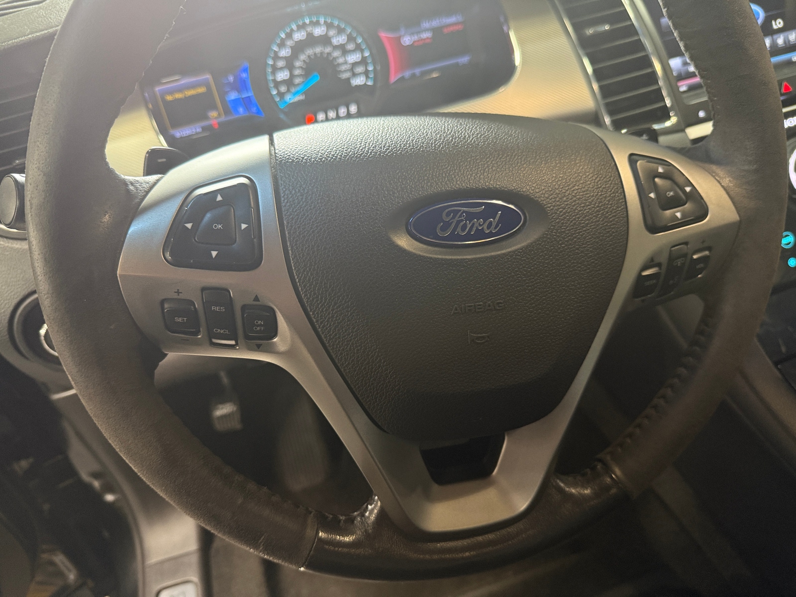 Thumbnail: 2013 Ford Taurus - 4
